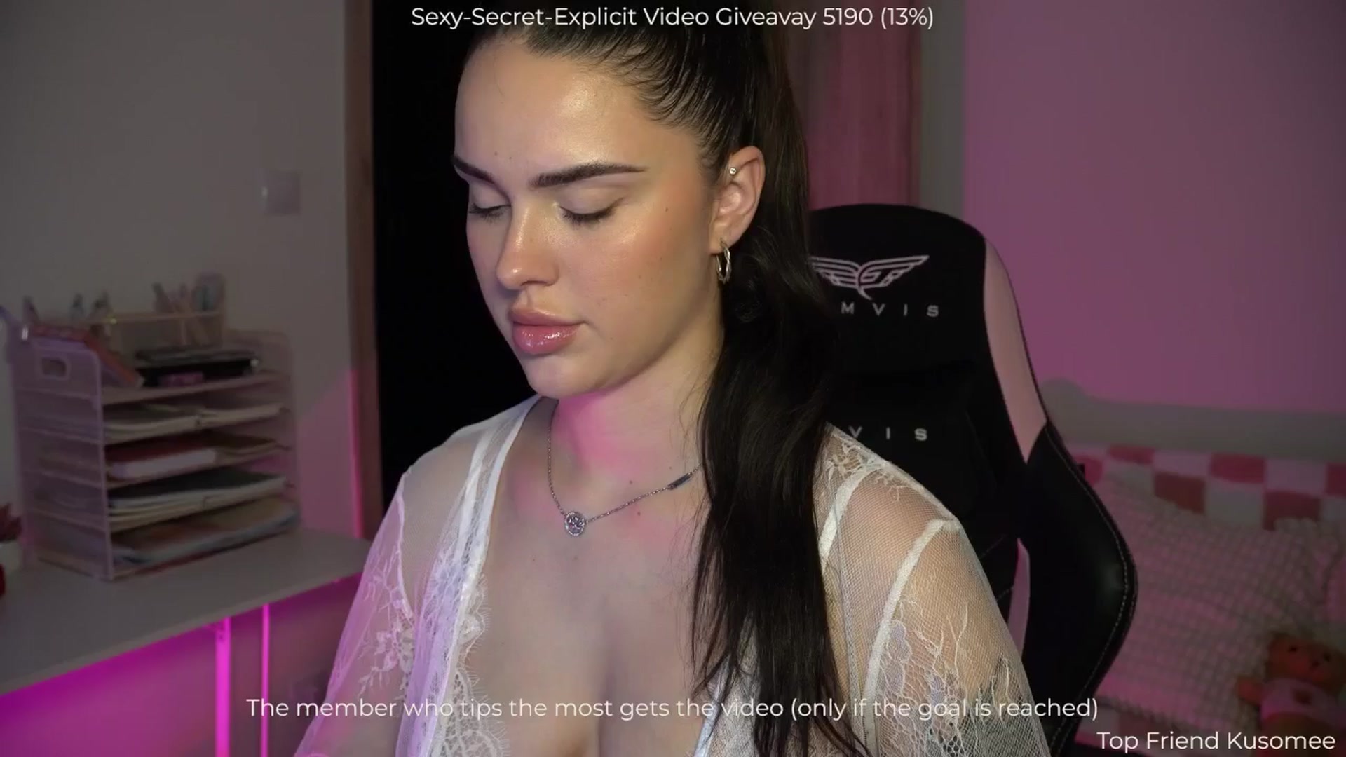 Gallery image thumbnail from NotYourNaomi's myfreecams stream on, 07/16/2025, 21:46 image 18 of 20