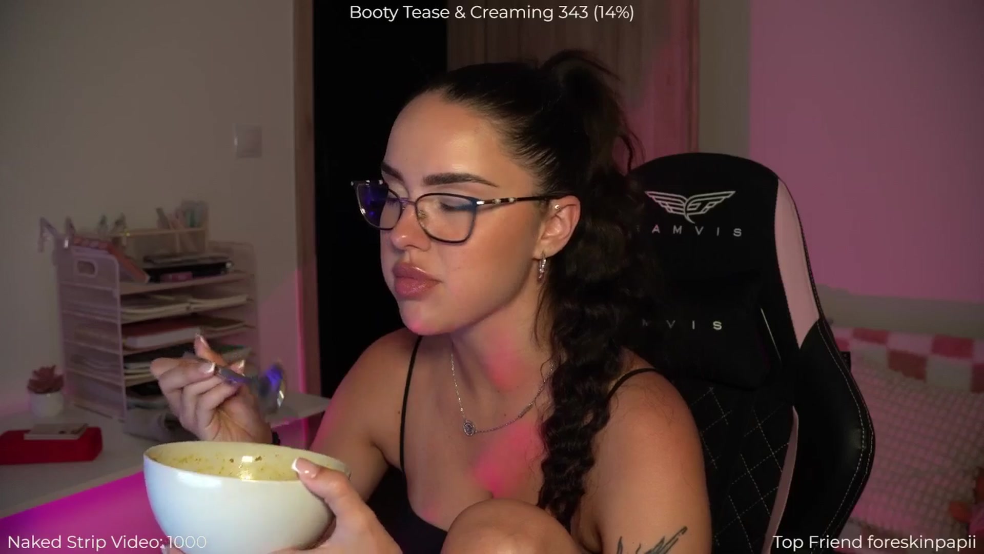 Gallery image thumbnail from NotYourNaomi's myfreecams stream on, 07/21/2025, 19:52 image 8 of 20