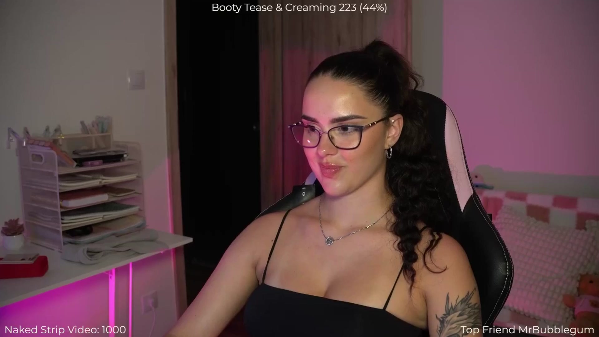 Gallery image thumbnail from NotYourNaomi's myfreecams stream on, 07/21/2025, 21:27 image 7 of 20