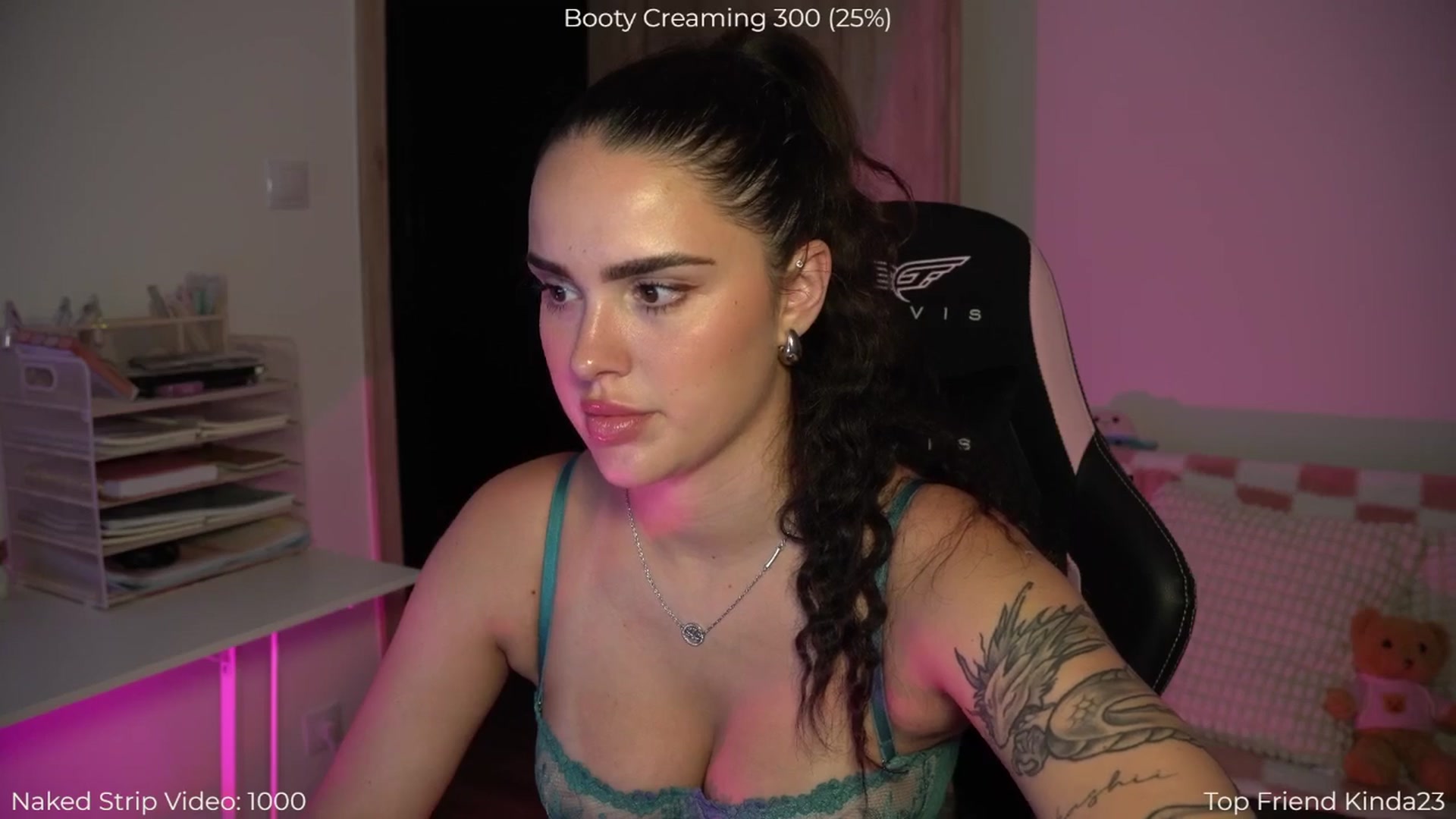 Gallery image thumbnail from NotYourNaomi's myfreecams stream on, 07/22/2025, 21:25 image 14 of 20