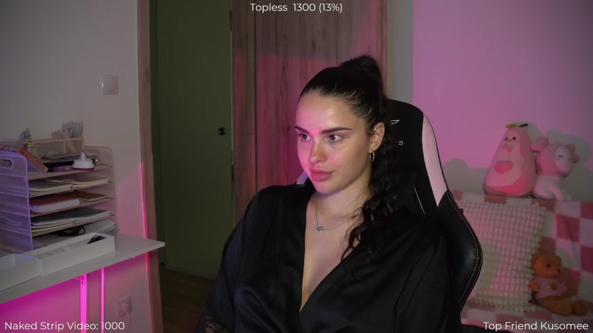 Gallery image thumbnail from NotYourNaomi's myfreecams stream on, 07/28/2025, 21:20 image 17 of 20