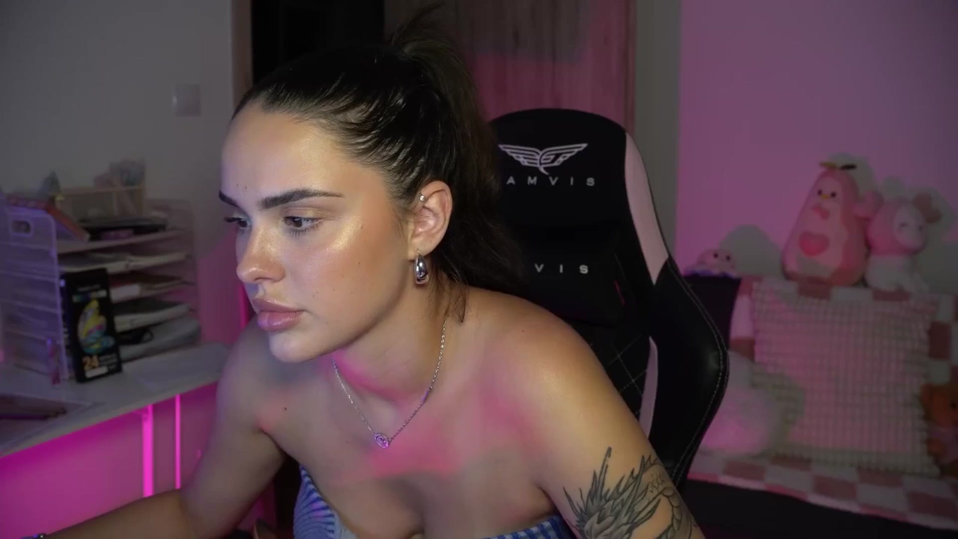 Gallery image thumbnail from NotYourNaomi's myfreecams stream on, 08/04/2025, 21:24 image 7 of 20