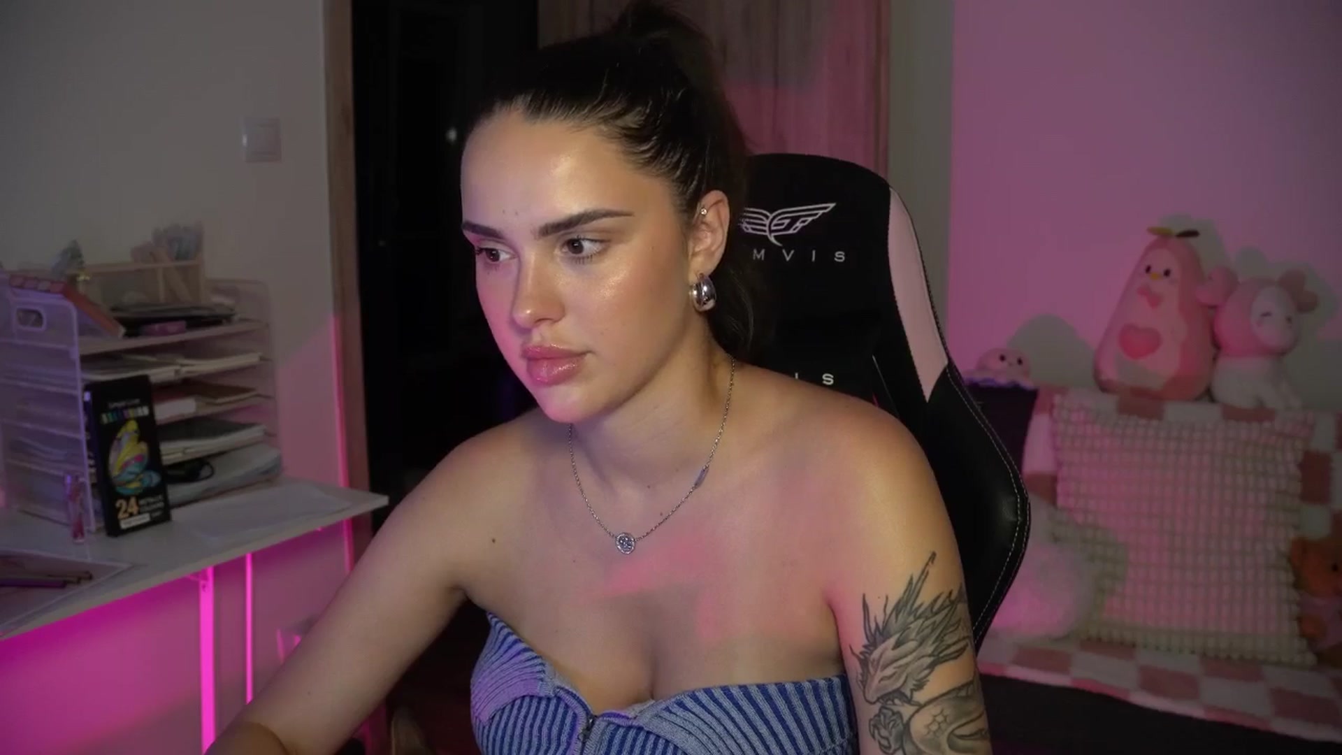 Gallery image thumbnail from NotYourNaomi's myfreecams stream on, 08/04/2025, 21:24 image 10 of 20
