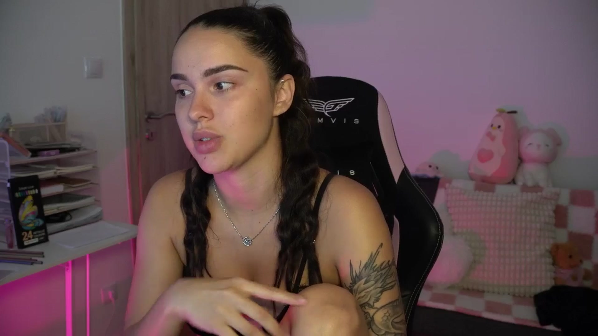Gallery image thumbnail from NotYourNaomi's myfreecams stream on, 08/07/2025, 08:34 image 3 of 20