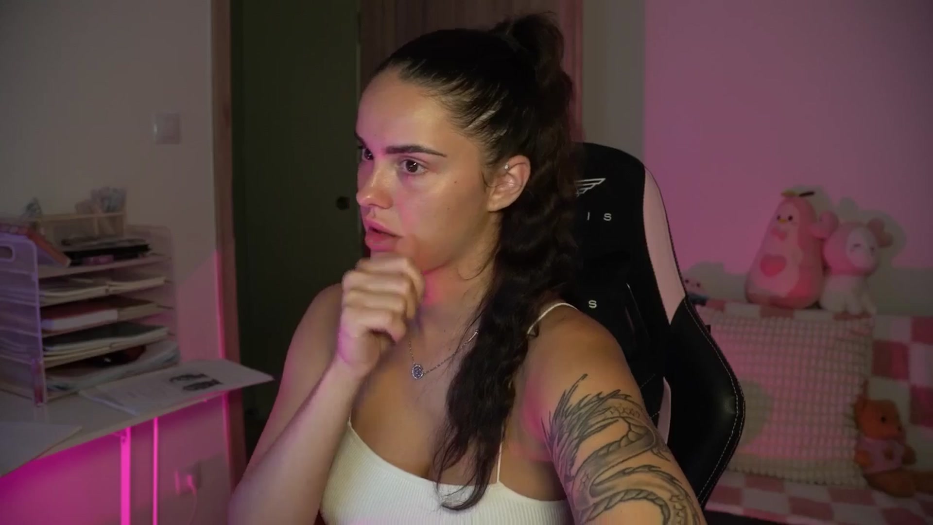 Gallery image thumbnail from NotYourNaomi's myfreecams stream on, 08/10/2025, 21:18 image 15 of 20