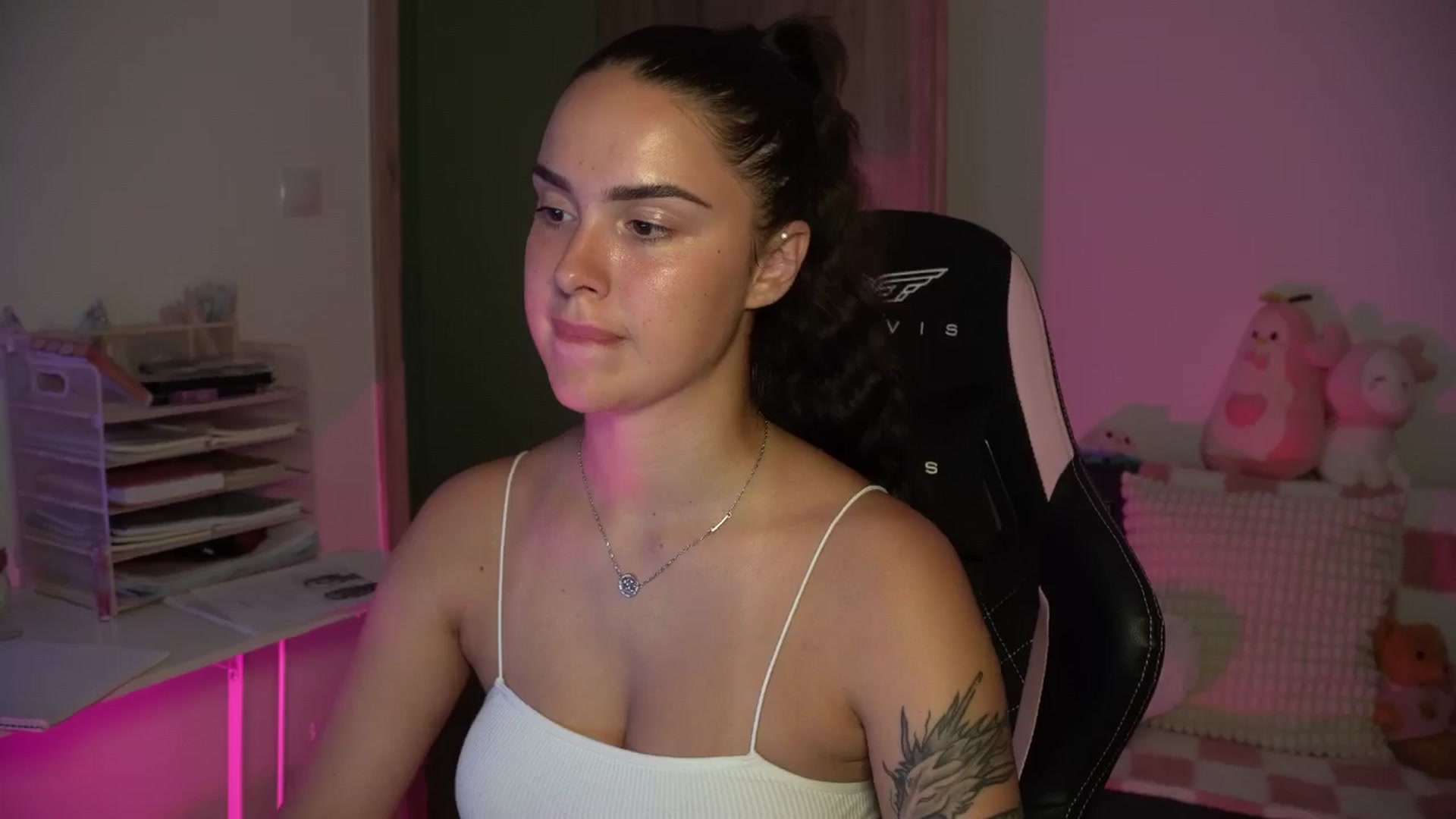 Gallery image thumbnail from NotYourNaomi's myfreecams stream on, 08/10/2025, 21:18 image 7 of 20