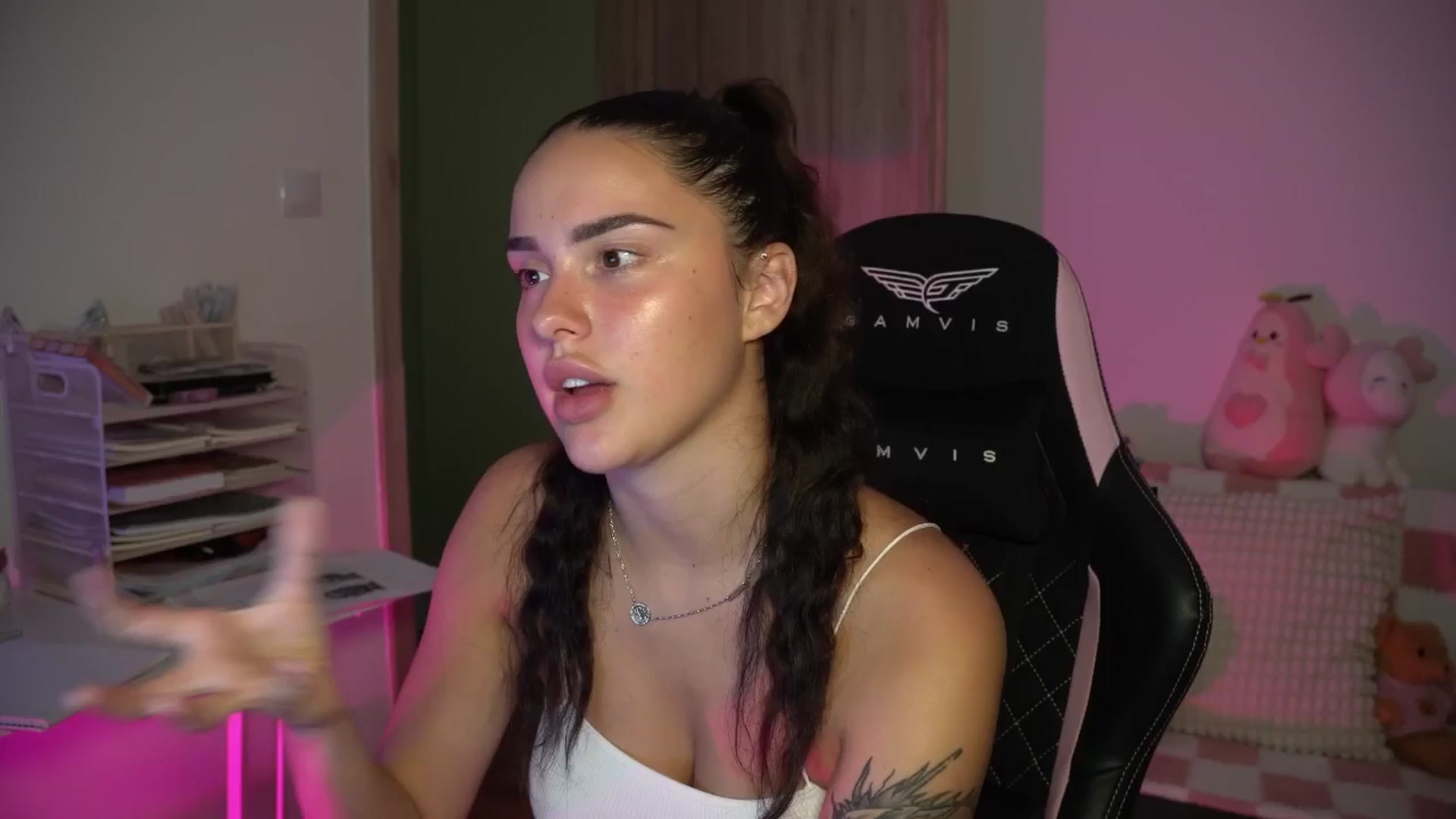 Gallery image thumbnail from NotYourNaomi's myfreecams stream on, 08/10/2025, 21:18 image 3 of 20