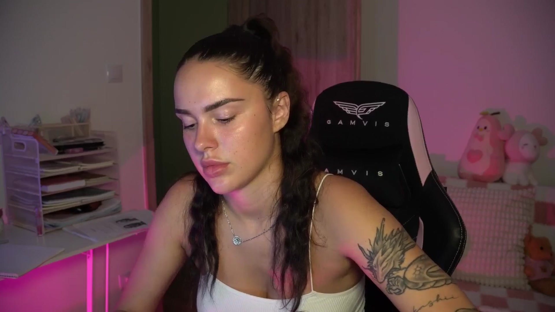Gallery image thumbnail from NotYourNaomi's myfreecams stream on, 08/10/2025, 21:18 image 2 of 20