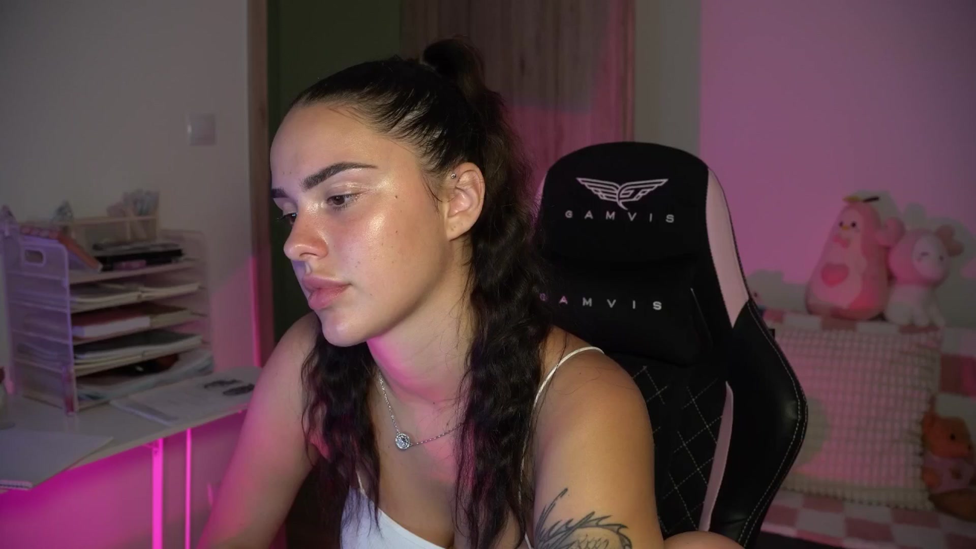 Gallery image thumbnail from NotYourNaomi's myfreecams stream on, 08/10/2025, 21:18 image 1 of 20
