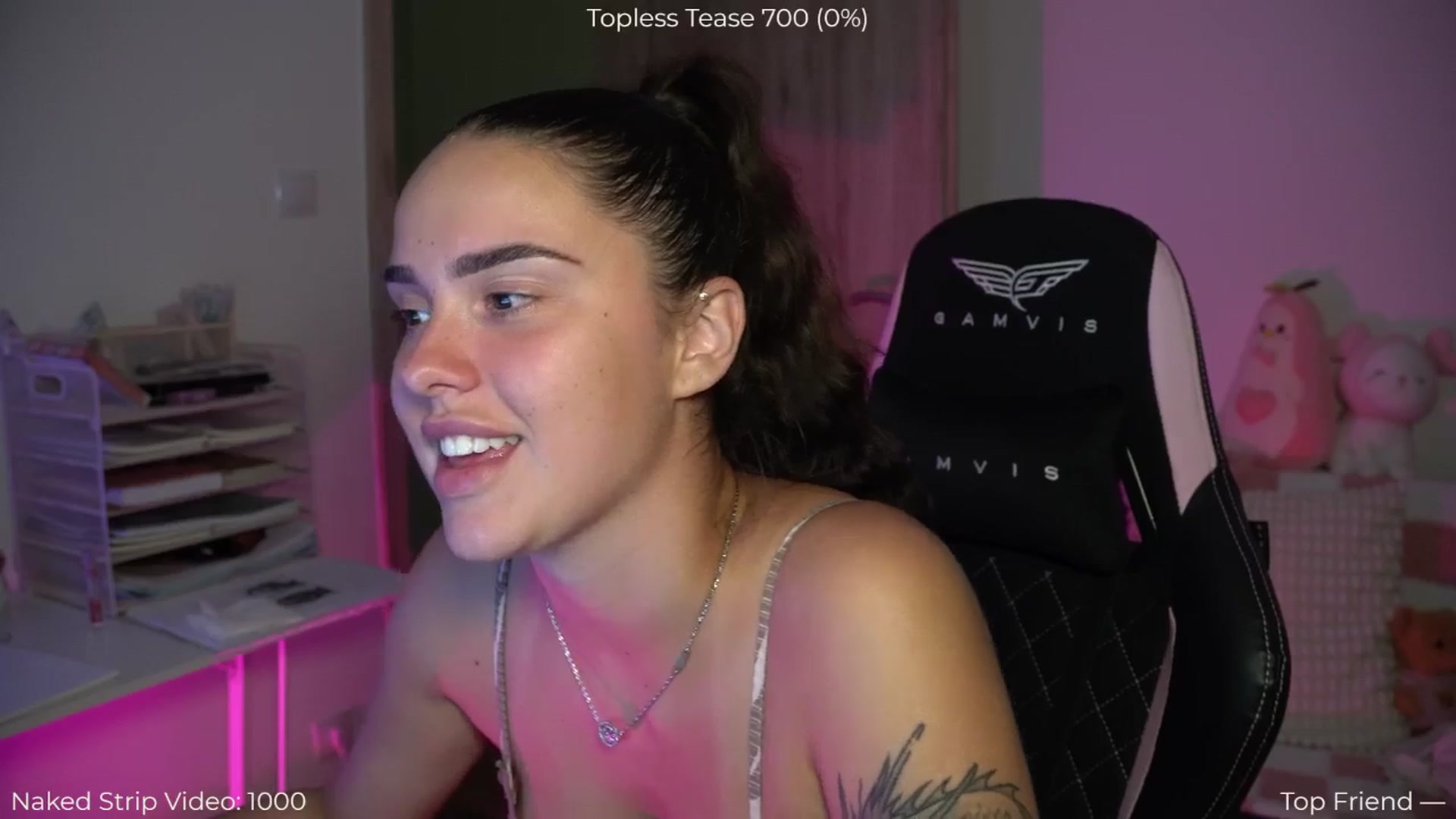 Gallery image thumbnail from NotYourNaomi's myfreecams stream on, 08/12/2025, 21:38 image 15 of 20