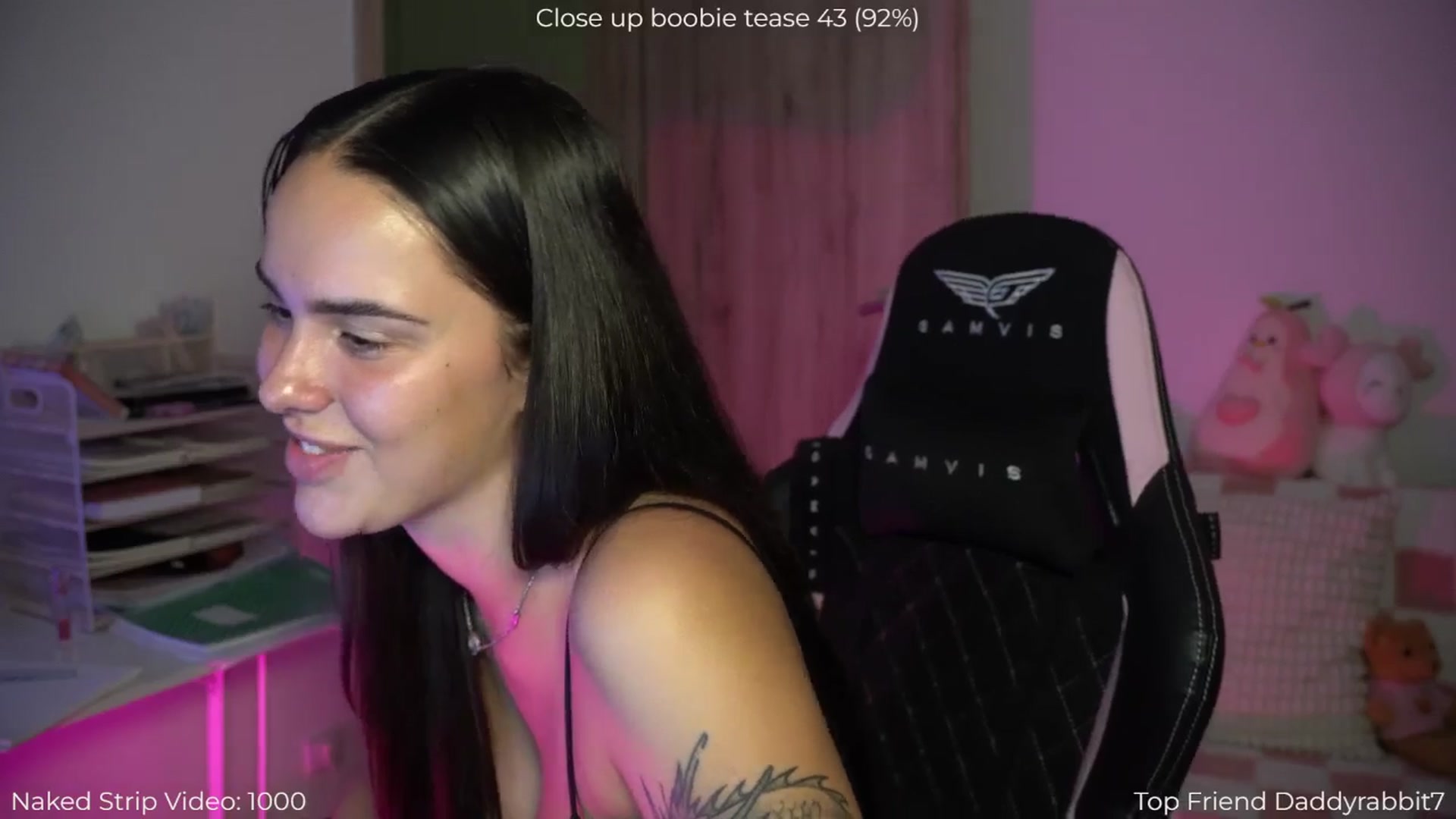 Gallery image thumbnail from NotYourNaomi's myfreecams stream on, 08/17/2025, 21:46 image 6 of 20