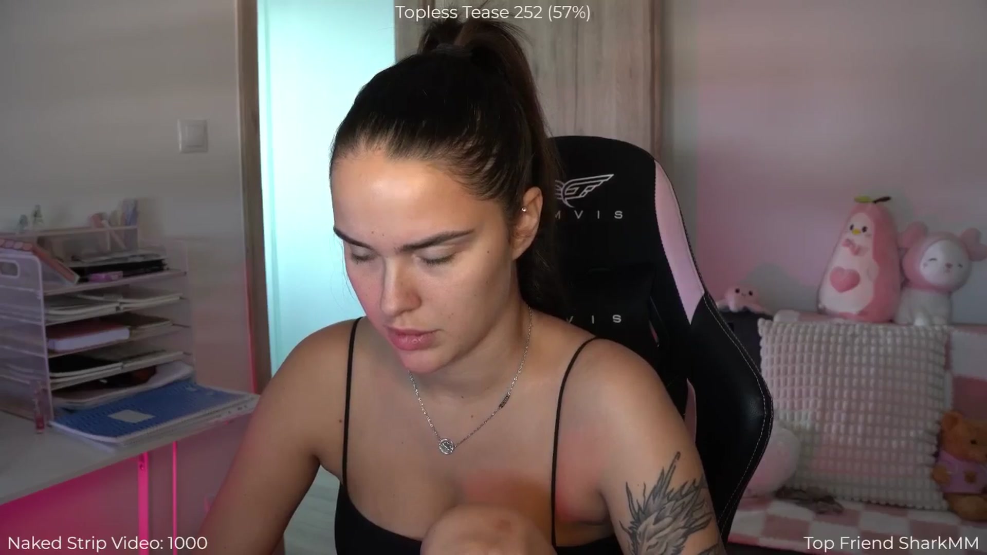Gallery image thumbnail from NotYourNaomi's myfreecams stream on, 08/26/2025, 08:27 image 16 of 20