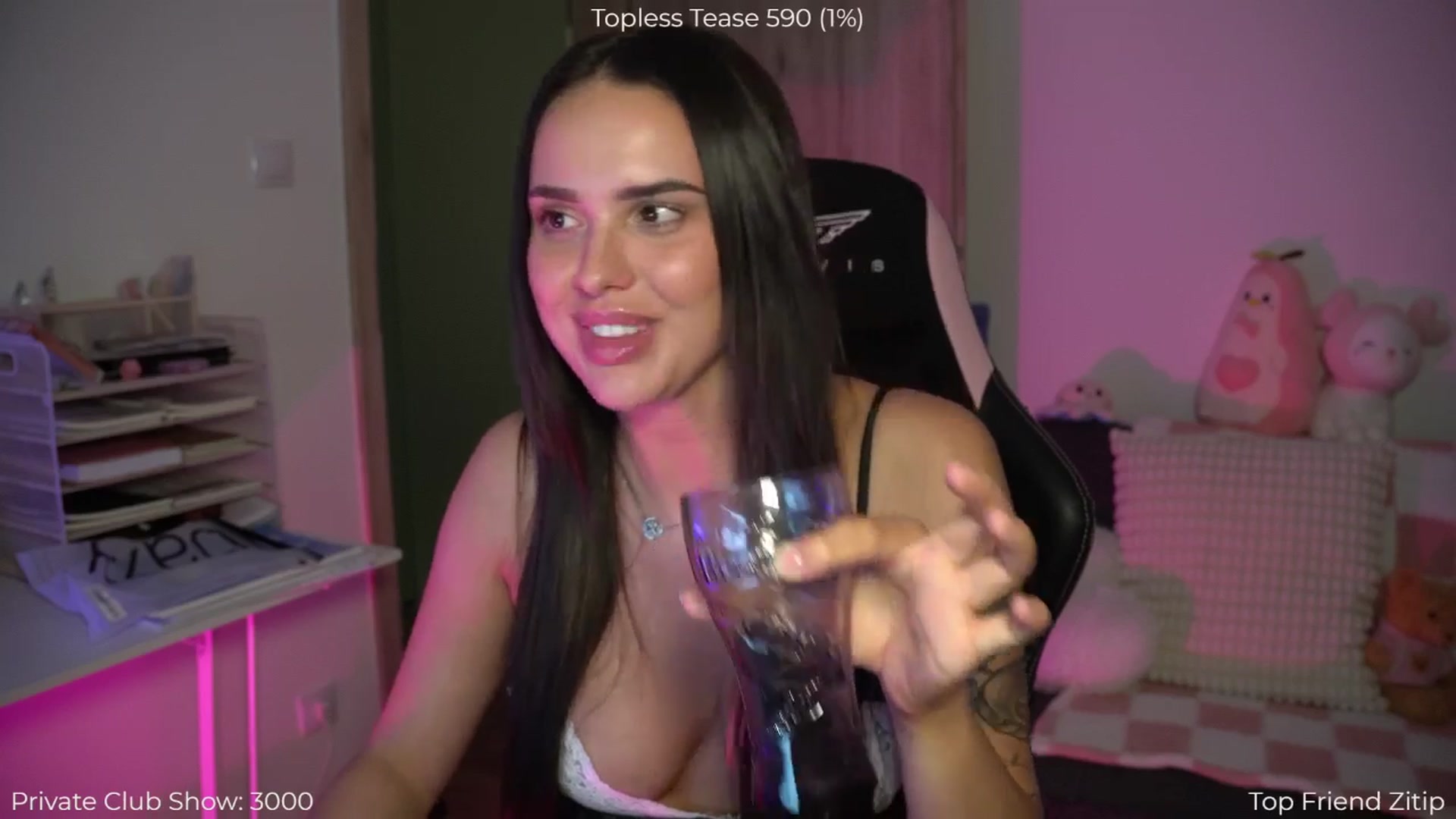 Gallery image thumbnail from NotYourNaomi's myfreecams stream on, 08/27/2025, 20:32 image 19 of 20