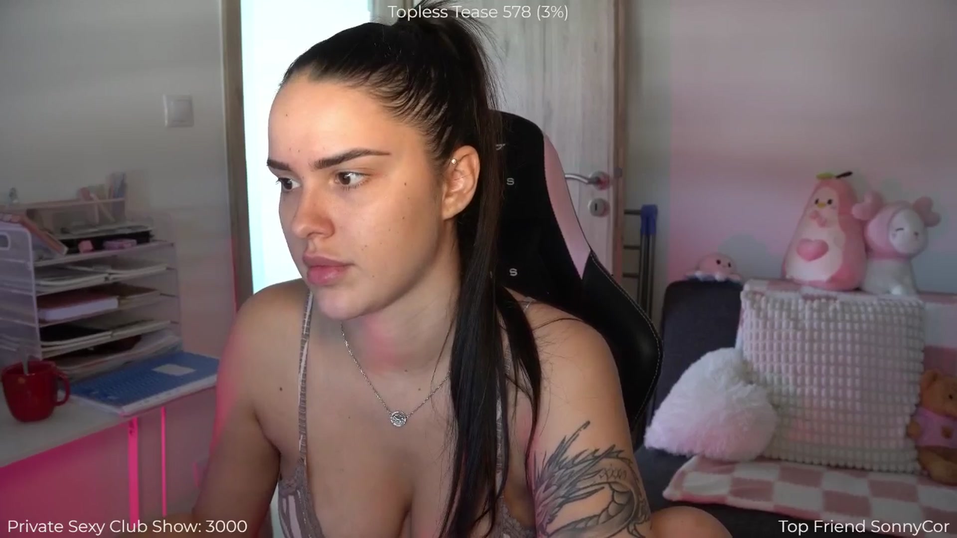 Gallery image thumbnail from NotYourNaomi's myfreecams stream on, 09/04/2025, 07:34 image 15 of 20