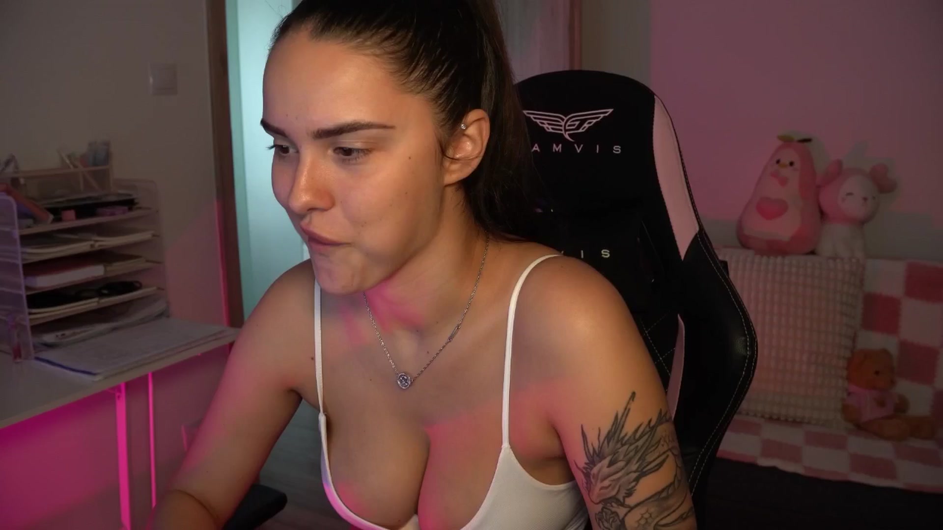 Gallery image thumbnail from NotYourNaomi's myfreecams stream on, 09/16/2025, 07:39 image 19 of 20
