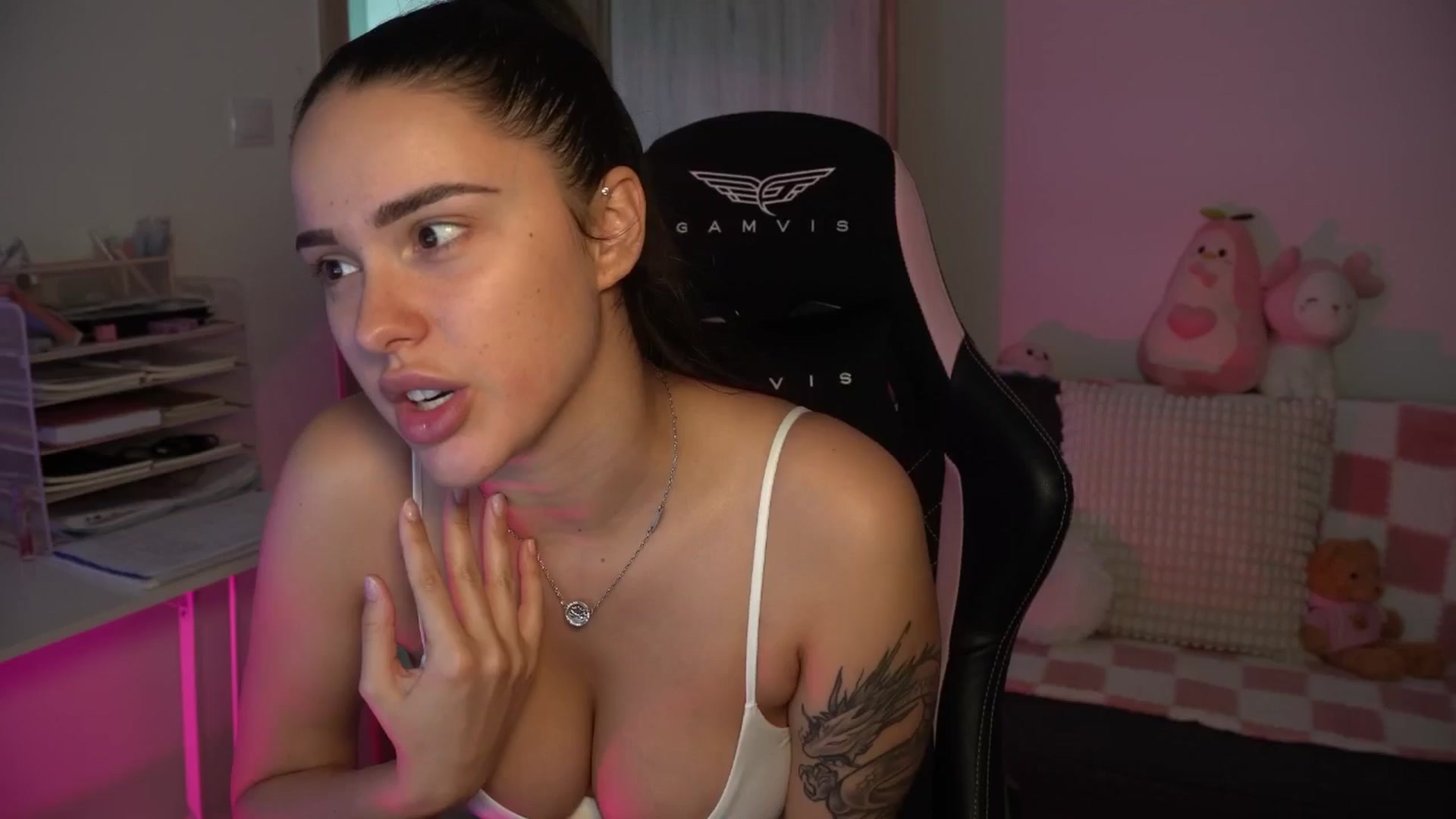 Gallery image thumbnail from NotYourNaomi's myfreecams stream on, 09/16/2025, 07:55 image 5 of 20
