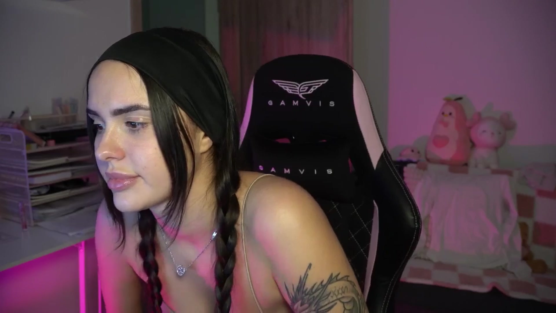 Gallery image thumbnail from NotYourNaomi's myfreecams stream on, 11/06/2025, 21:51 image 13 of 20