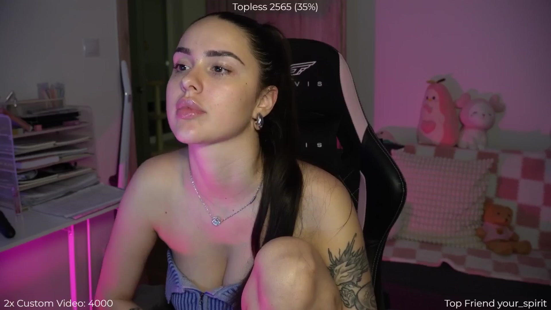 Gallery image thumbnail from NotYourNaomi's myfreecams stream on, 11/11/2025, 20:39 image 17 of 20