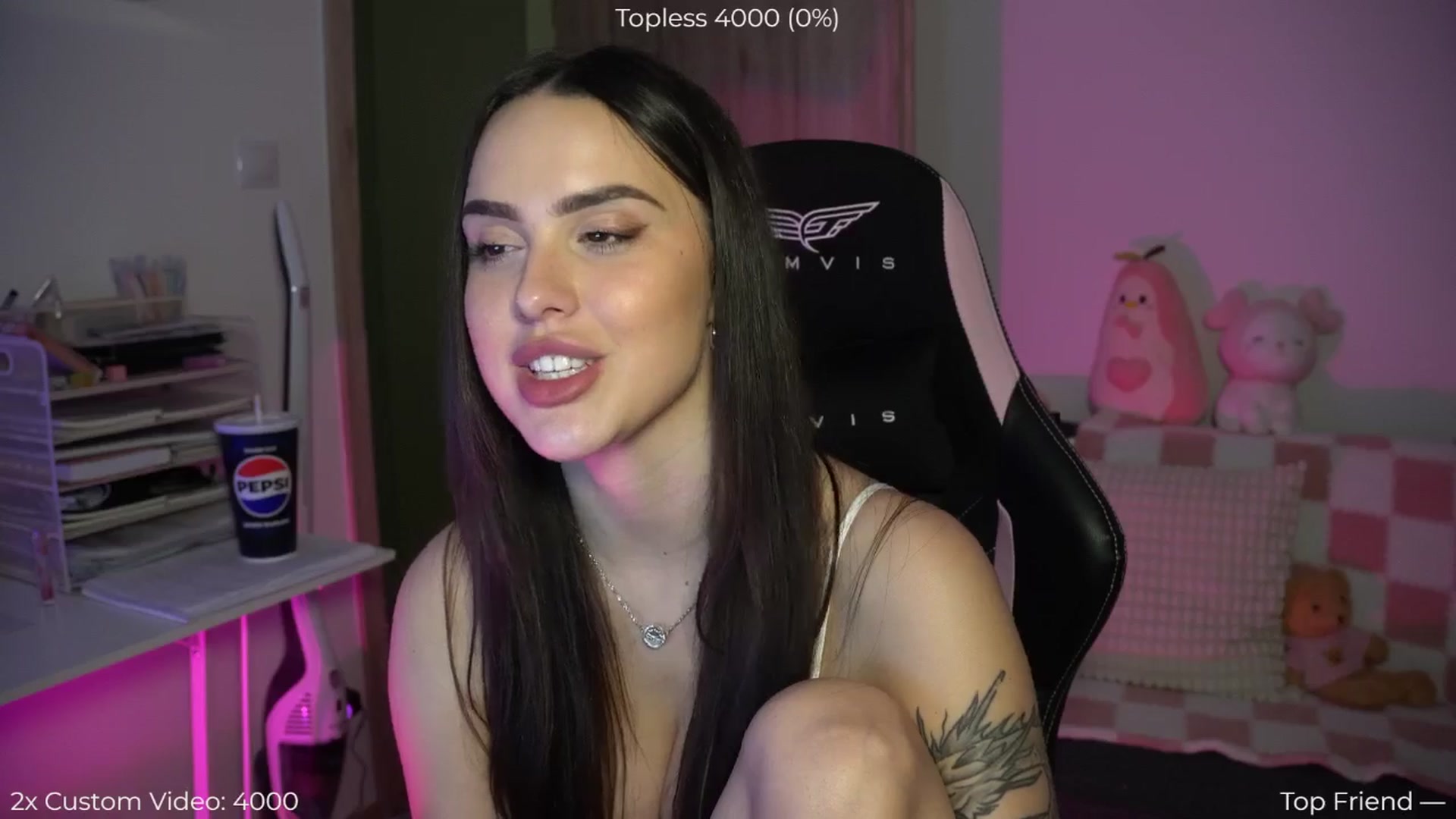 Gallery image thumbnail from NotYourNaomi's myfreecams stream on, 11/16/2025, 20:05 image 14 of 20