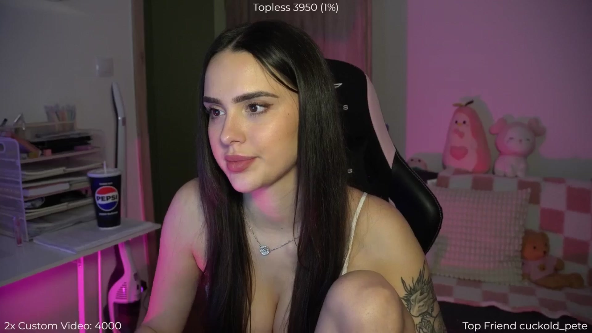 Gallery image thumbnail from NotYourNaomi's myfreecams stream on, 11/16/2025, 20:05 image 19 of 20