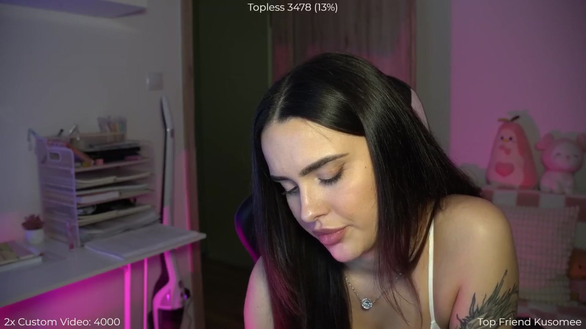 Gallery image thumbnail from NotYourNaomi's myfreecams stream on, 11/16/2025, 22:21 image 15 of 20