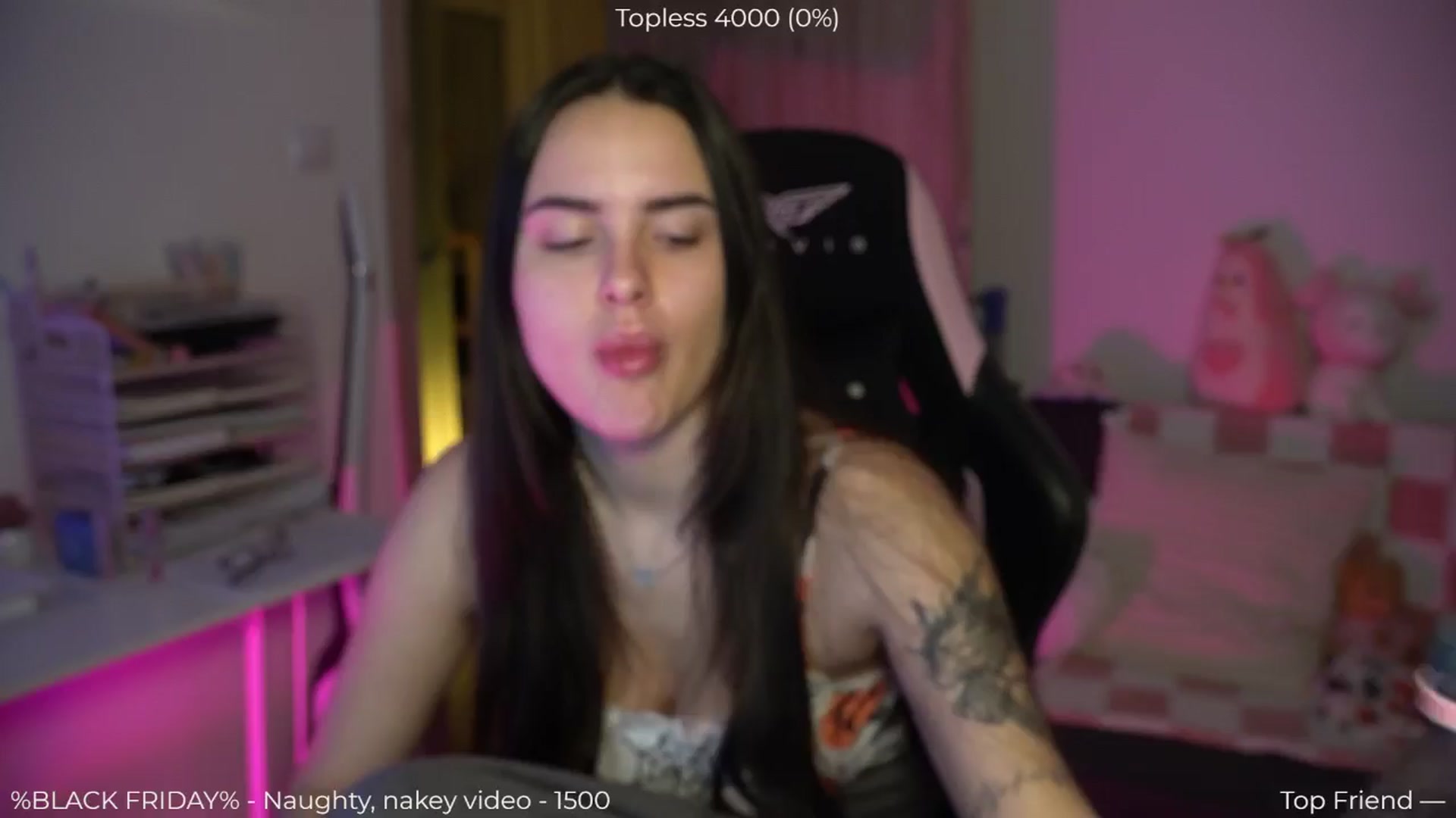 Gallery image thumbnail from NotYourNaomi's myfreecams stream on, 11/26/2025, 22:25 image 2 of 20