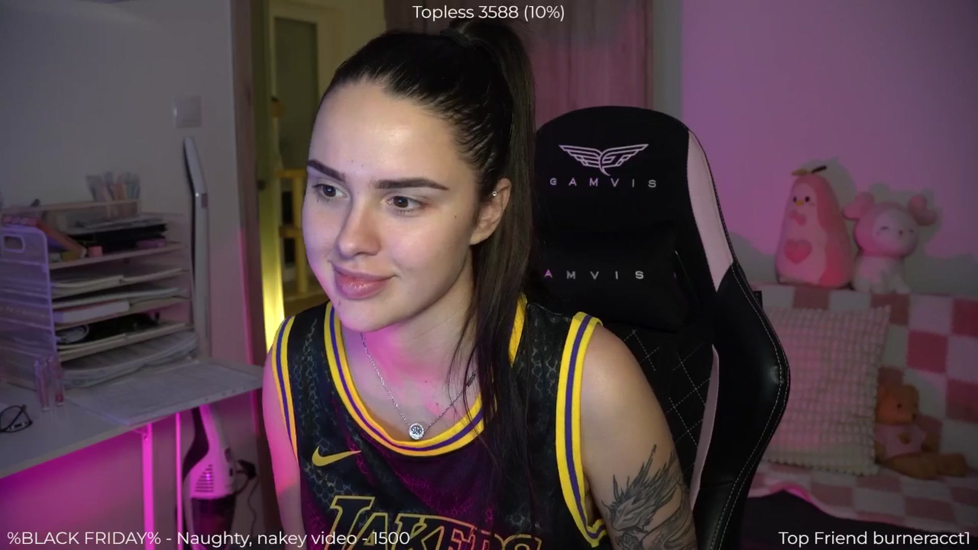Gallery image thumbnail from NotYourNaomi's myfreecams stream on, 11/29/2025, 18:10 image 9 of 20