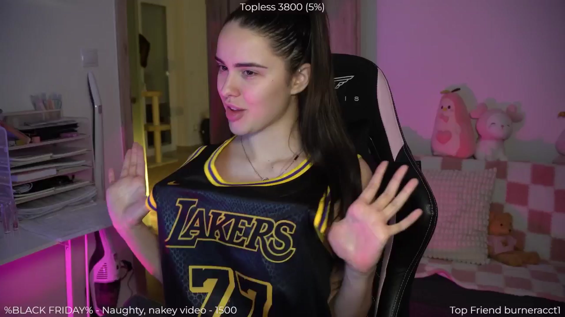 Gallery image thumbnail from NotYourNaomi's myfreecams stream on, 11/29/2025, 18:10 image 1 of 20