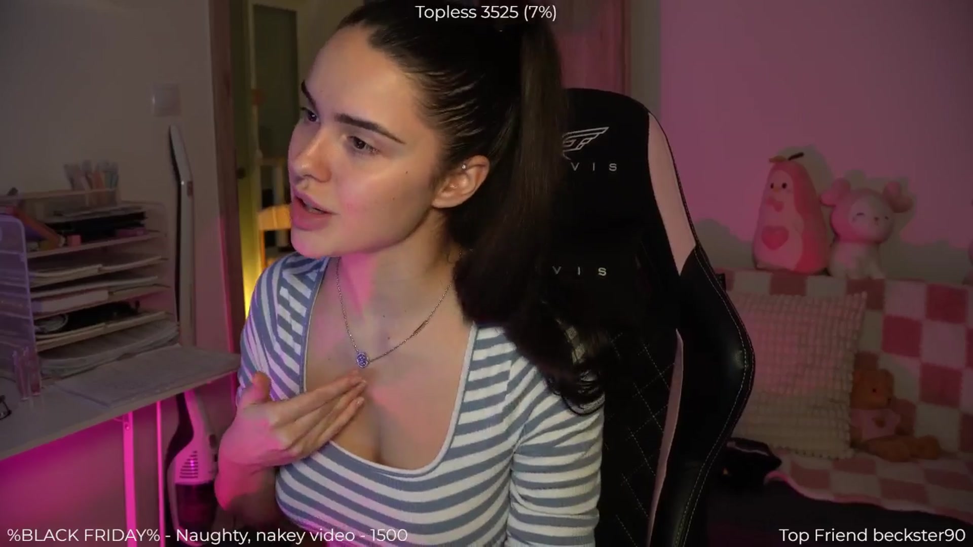 Gallery image thumbnail from NotYourNaomi's myfreecams stream on, 11/30/2025, 22:27 image 9 of 20