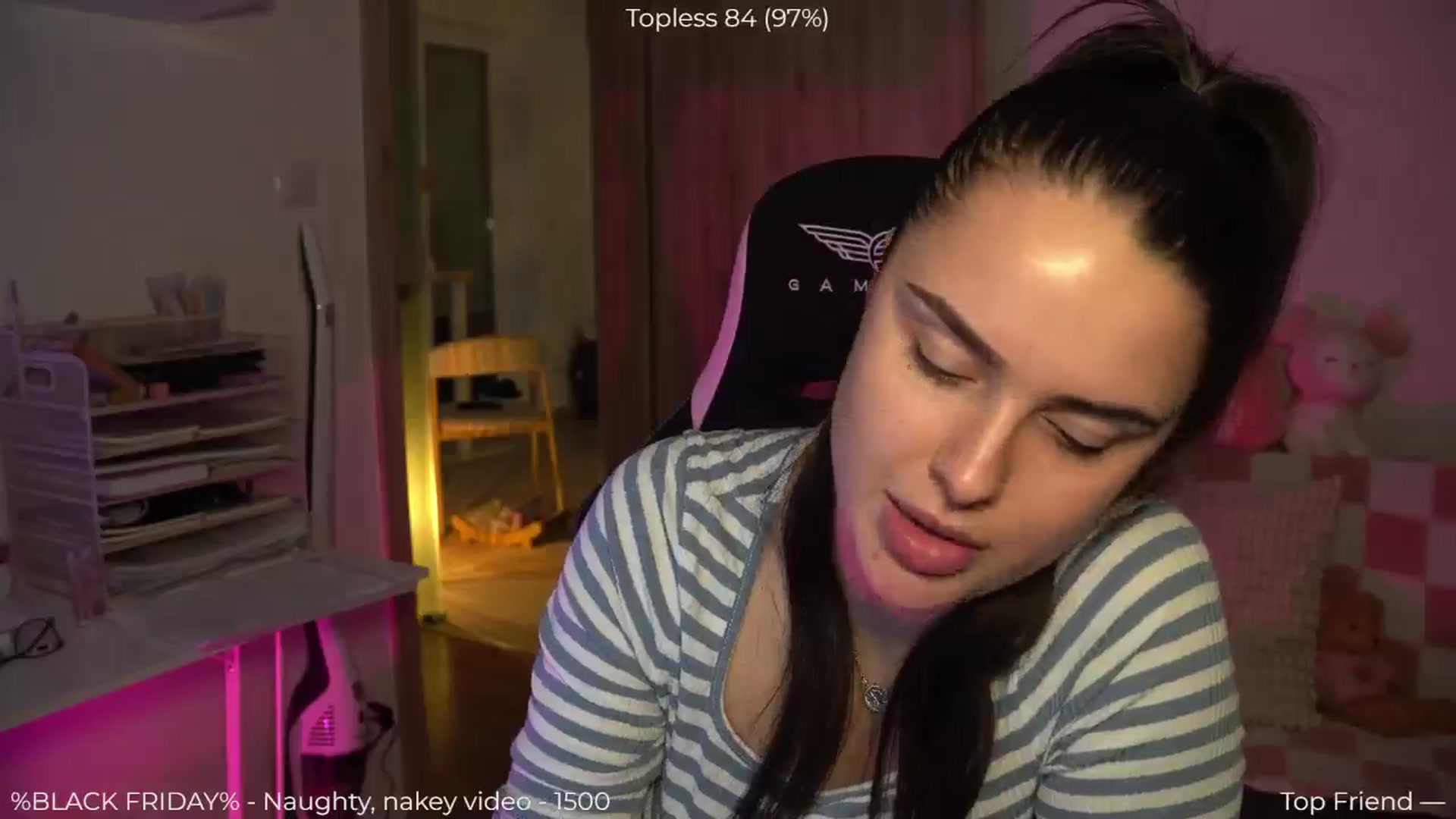 Gallery image thumbnail from NotYourNaomi's myfreecams stream on, 11/30/2025, 22:27 image 2 of 20