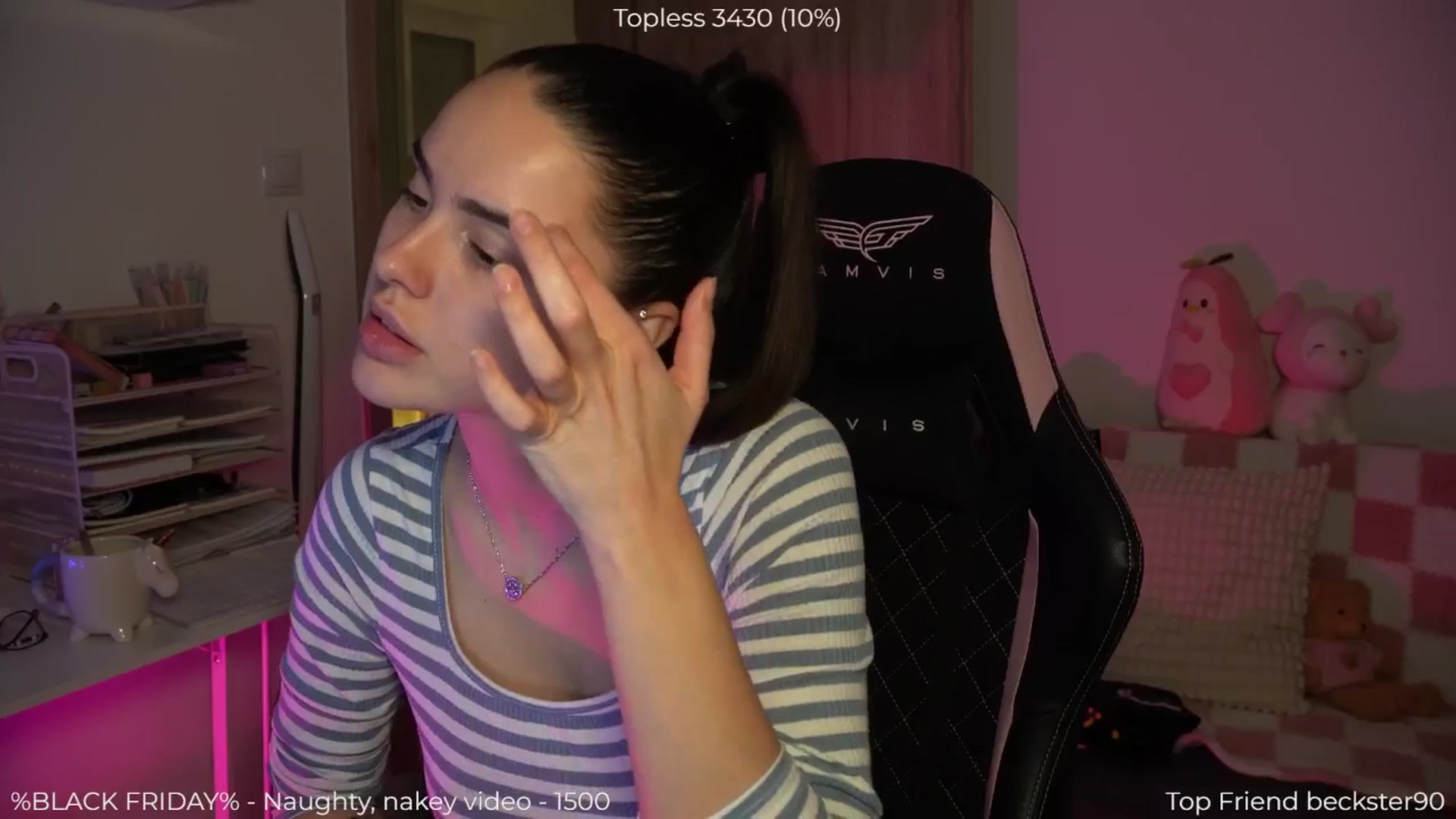 Gallery image thumbnail from NotYourNaomi's myfreecams stream on, 11/30/2025, 22:27 image 12 of 20