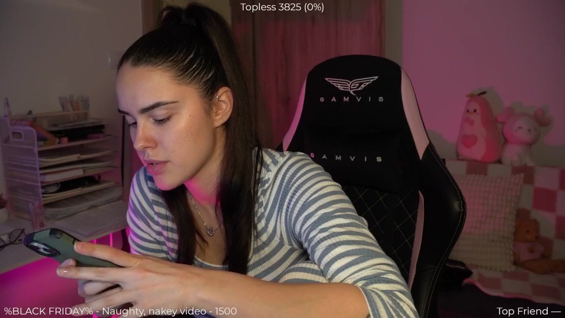 Gallery image thumbnail from NotYourNaomi's myfreecams stream on, 11/30/2025, 22:27 image 7 of 20
