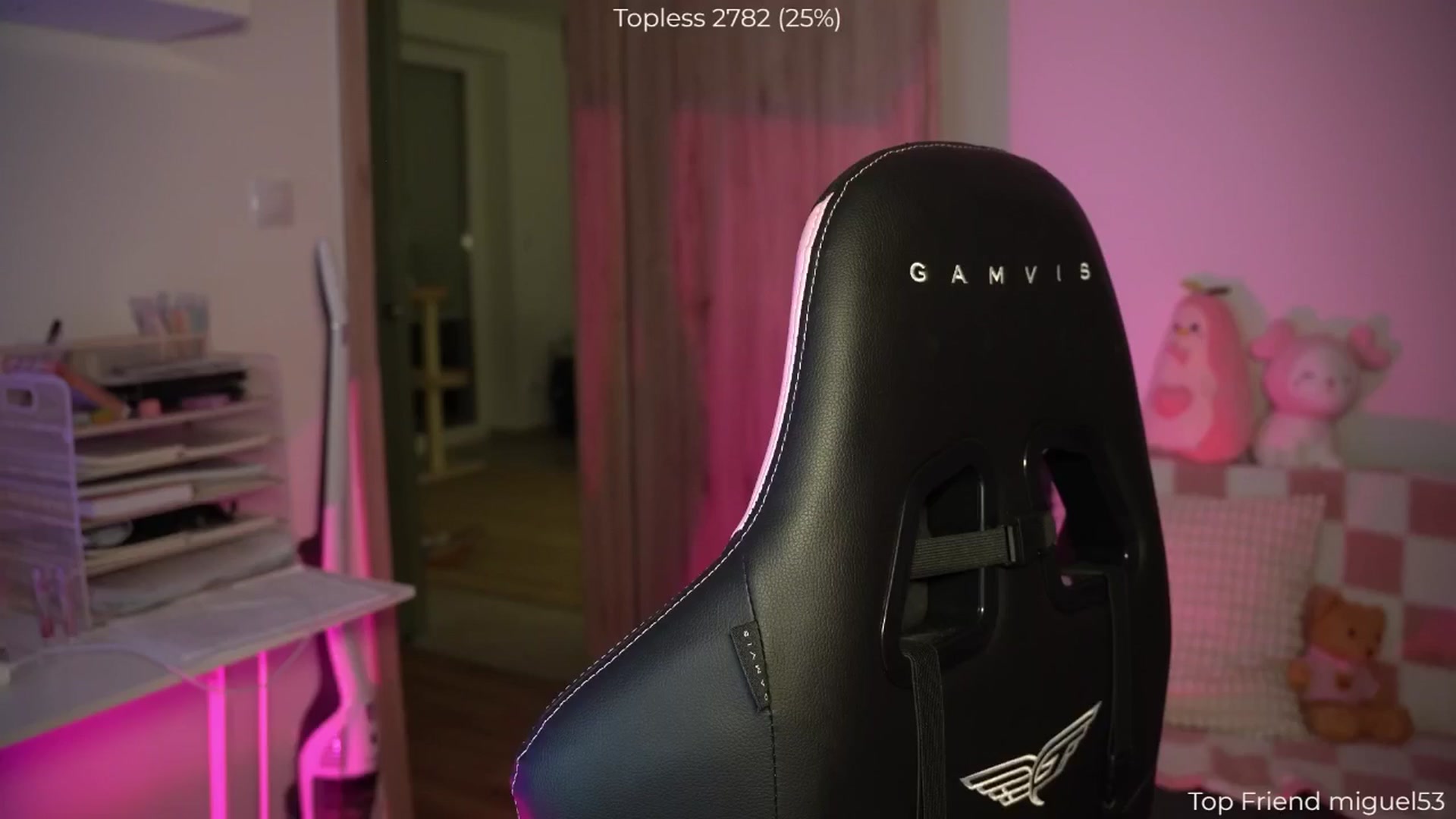 Gallery image thumbnail from NotYourNaomi's myfreecams stream on, 12/04/2025, 22:05 image 13 of 20