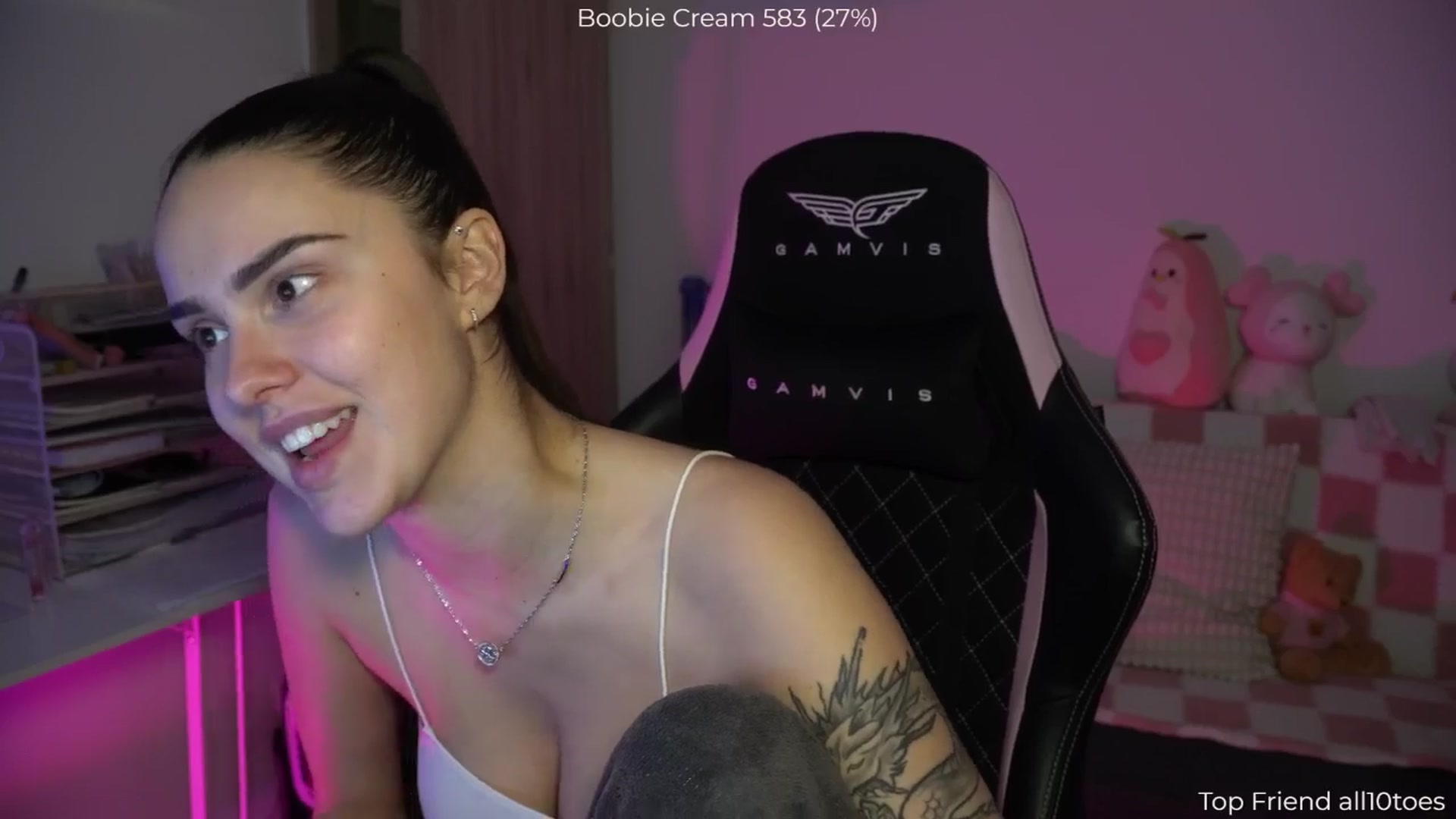 Gallery image thumbnail from NotYourNaomi's myfreecams stream on, 12/14/2025, 21:58 image 17 of 20
