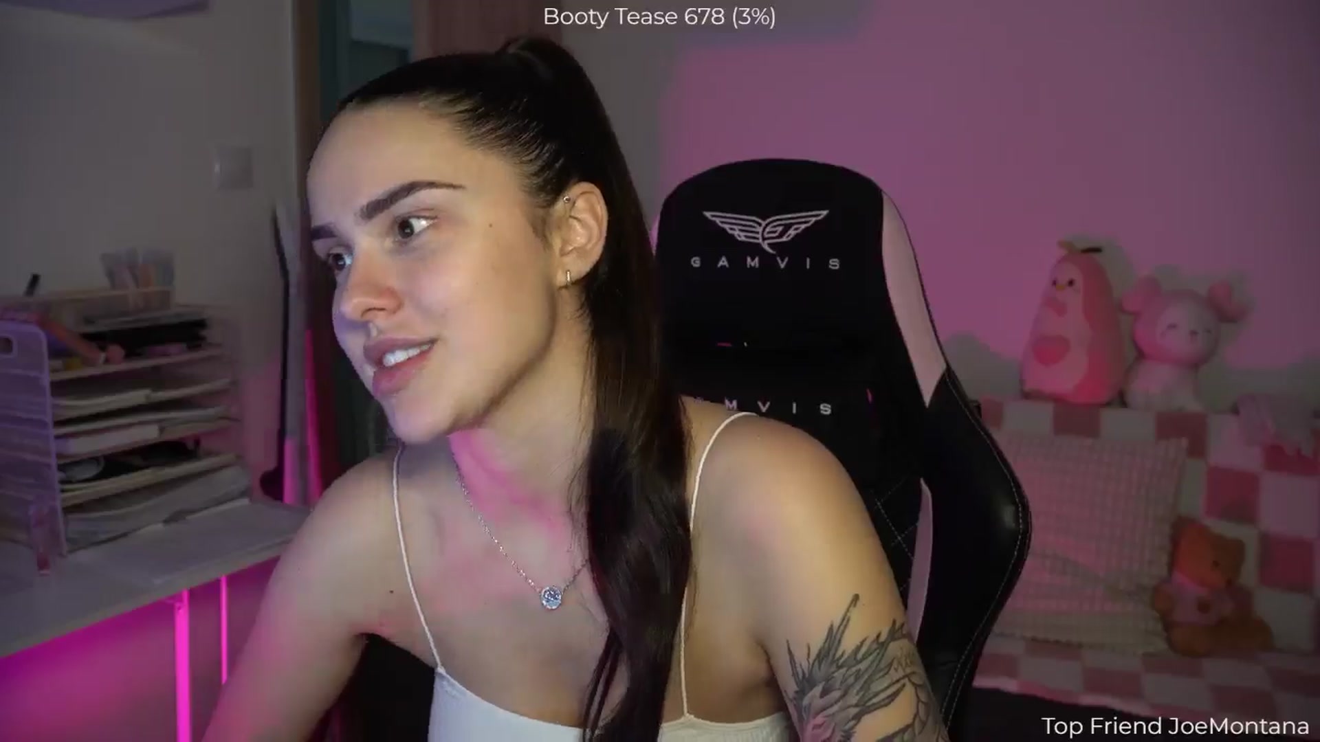 Gallery image thumbnail from NotYourNaomi's myfreecams stream on, 12/14/2025, 21:58 image 3 of 20