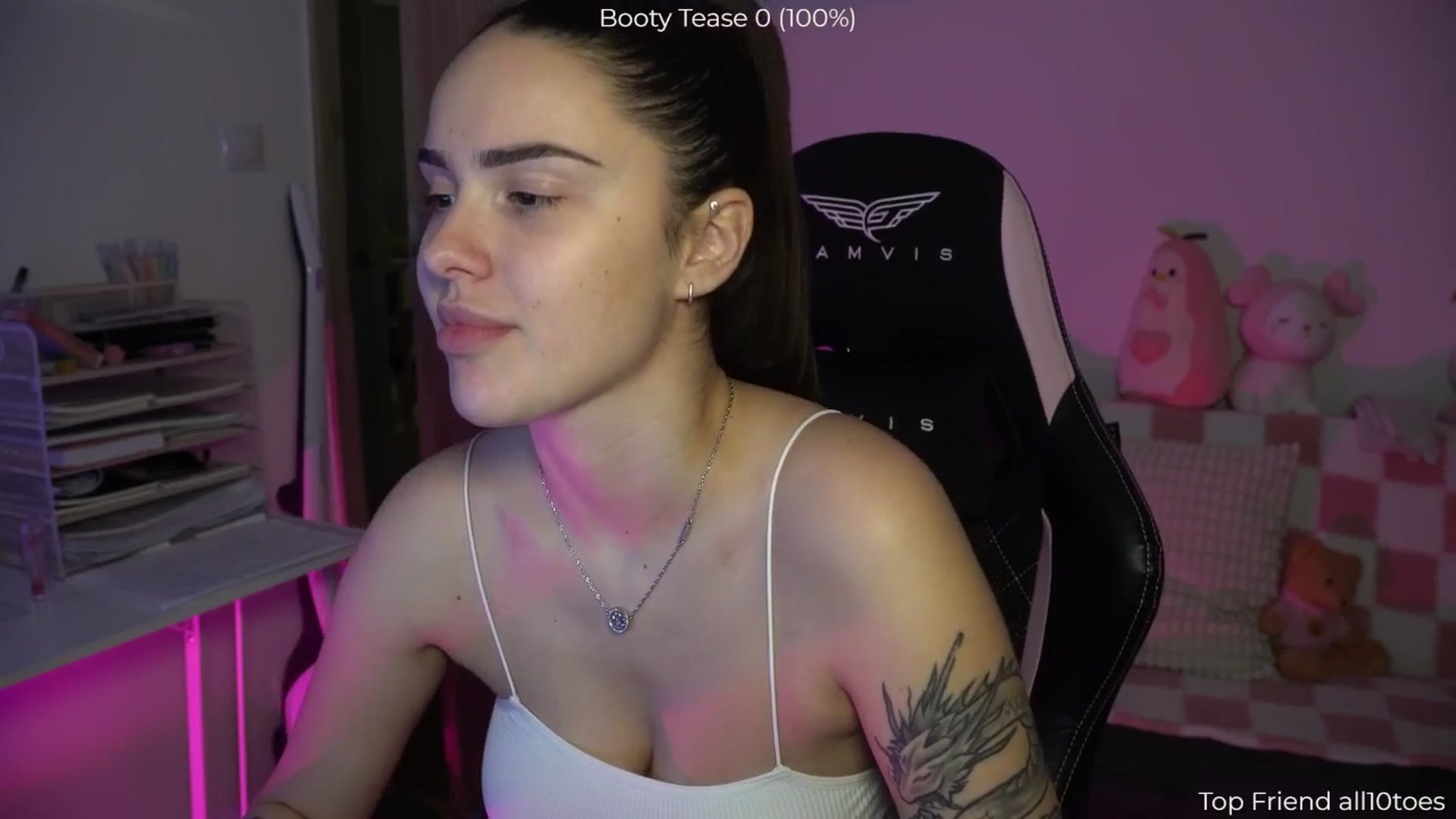 Gallery image thumbnail from NotYourNaomi's myfreecams stream on, 12/14/2025, 21:58 image 8 of 20