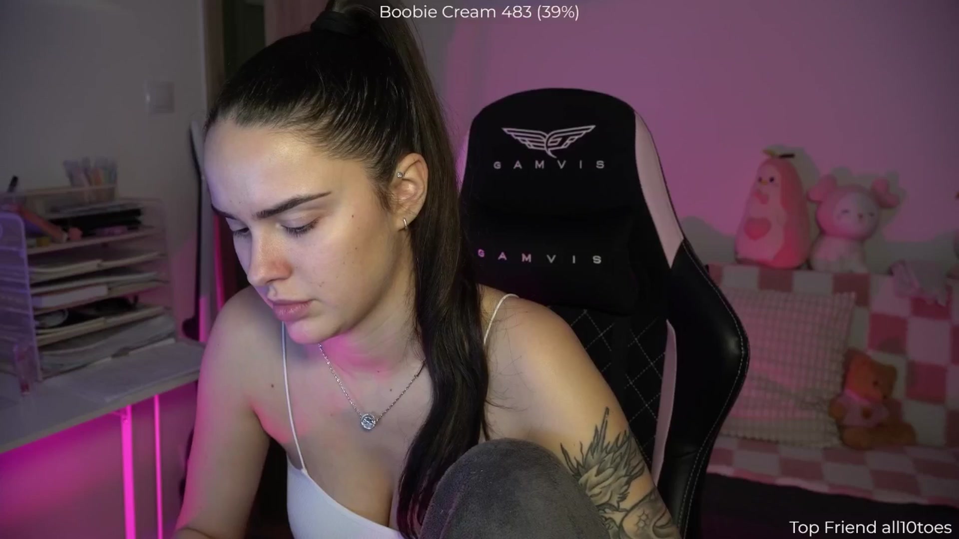 Gallery image thumbnail from NotYourNaomi's myfreecams stream on, 12/14/2025, 21:58 image 19 of 20