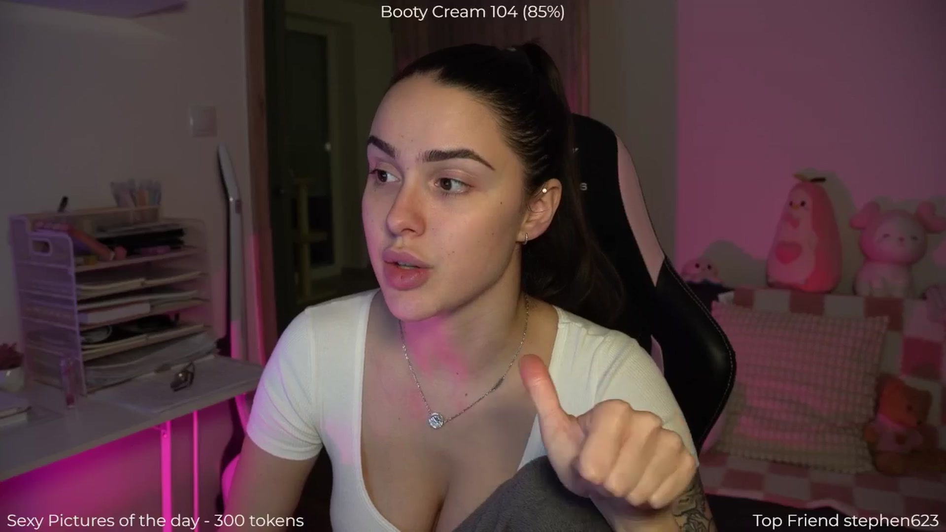 Gallery image thumbnail from NotYourNaomi's myfreecams stream on, 12/16/2025, 22:46 image 20 of 20