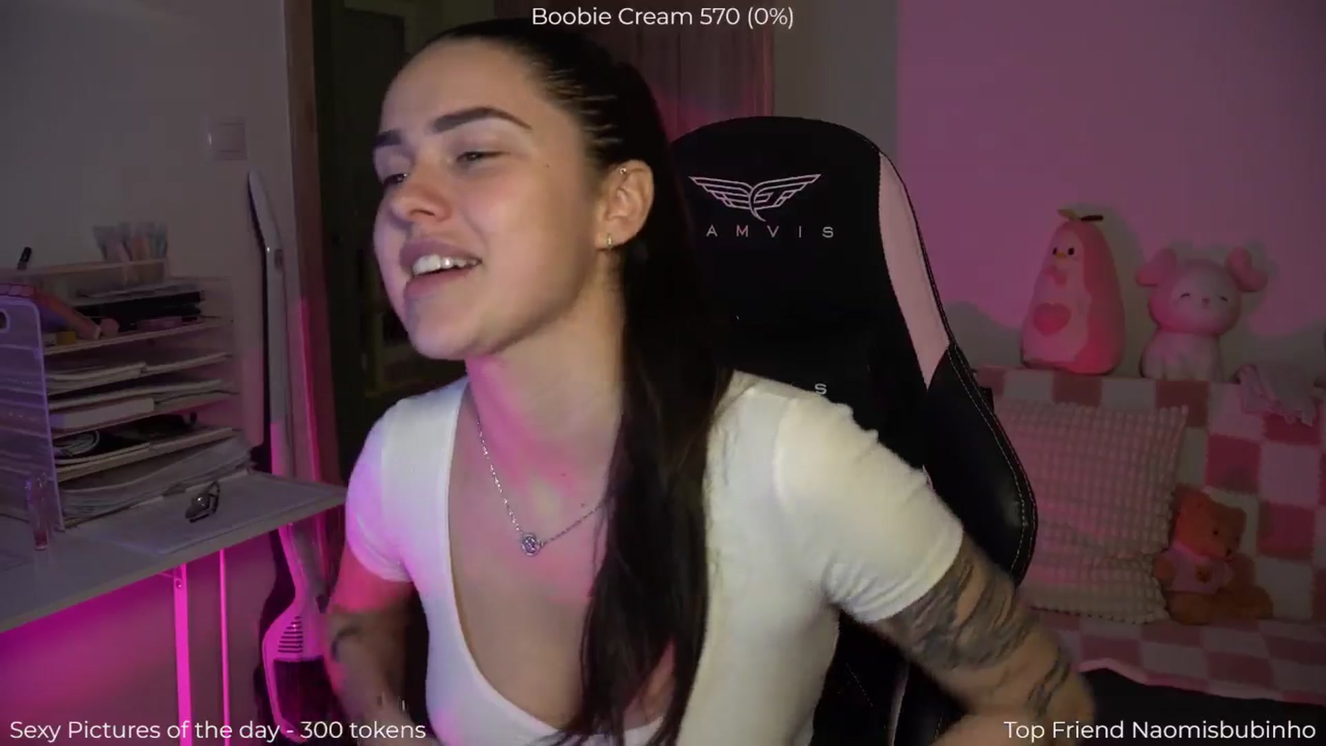 Gallery image thumbnail from NotYourNaomi's myfreecams stream on, 12/16/2025, 22:46 image 3 of 20