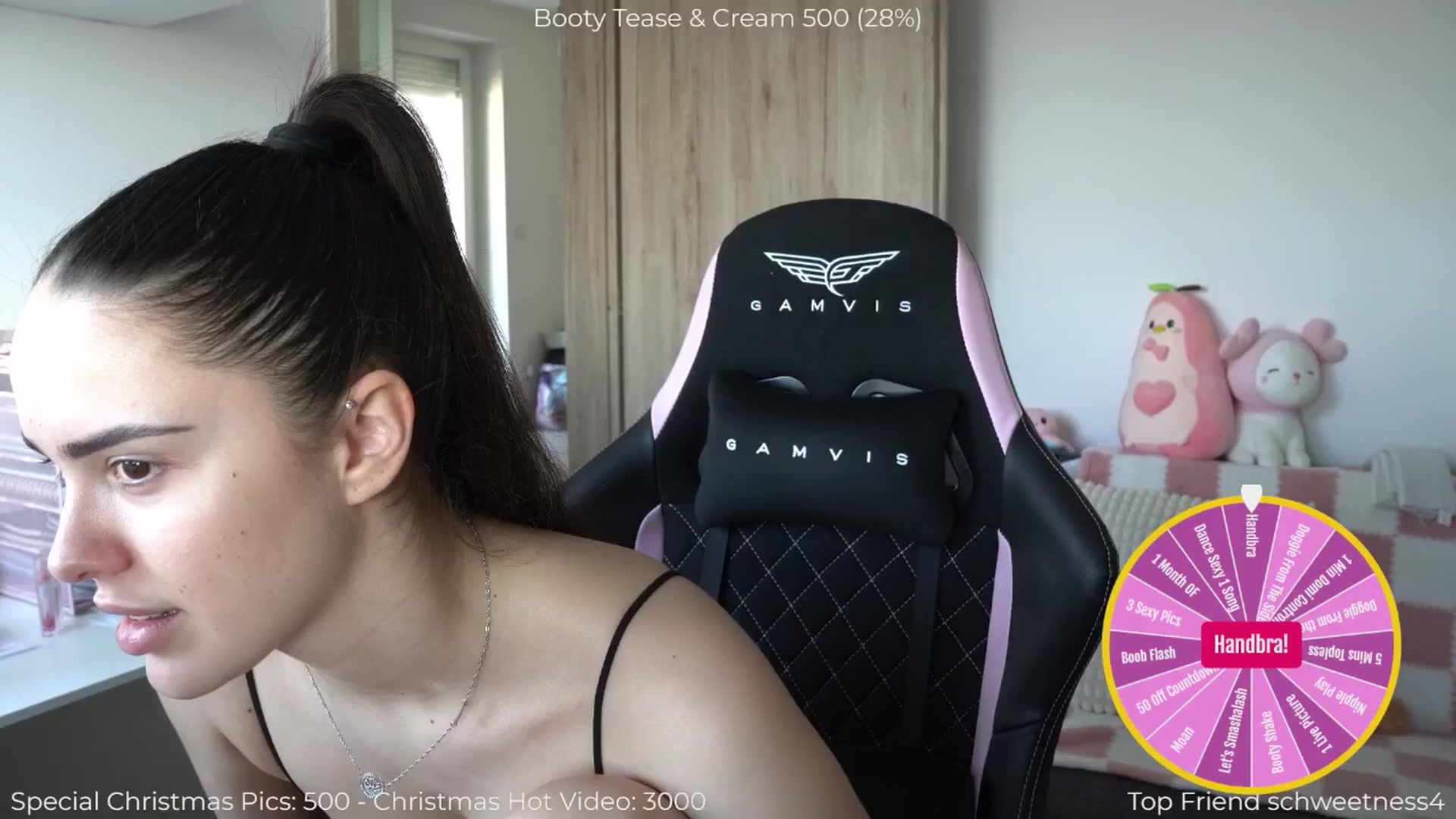 Gallery image thumbnail from NotYourNaomi's myfreecams stream on, 12/26/2025, 14:32 image 3 of 20