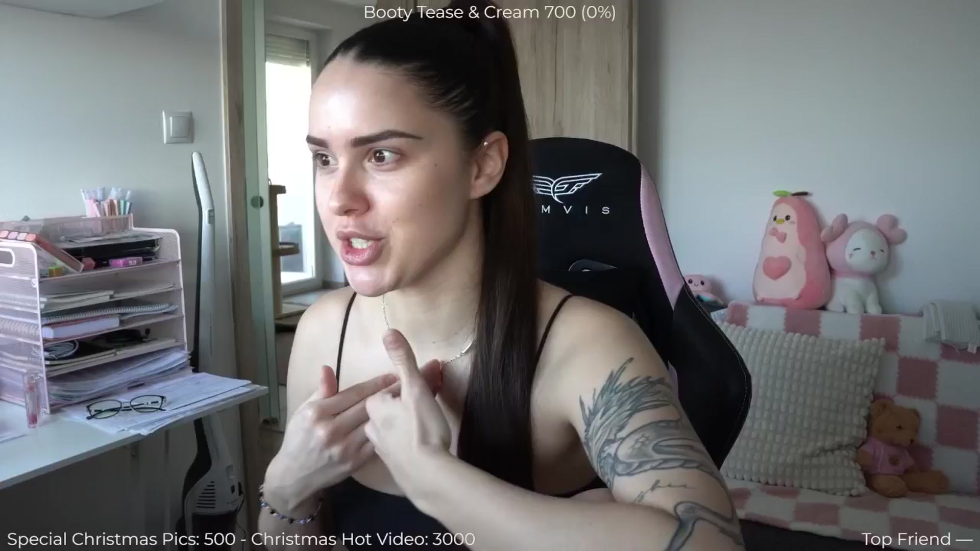 Gallery image thumbnail from NotYourNaomi's myfreecams stream on, 12/26/2025, 14:32 image 2 of 20