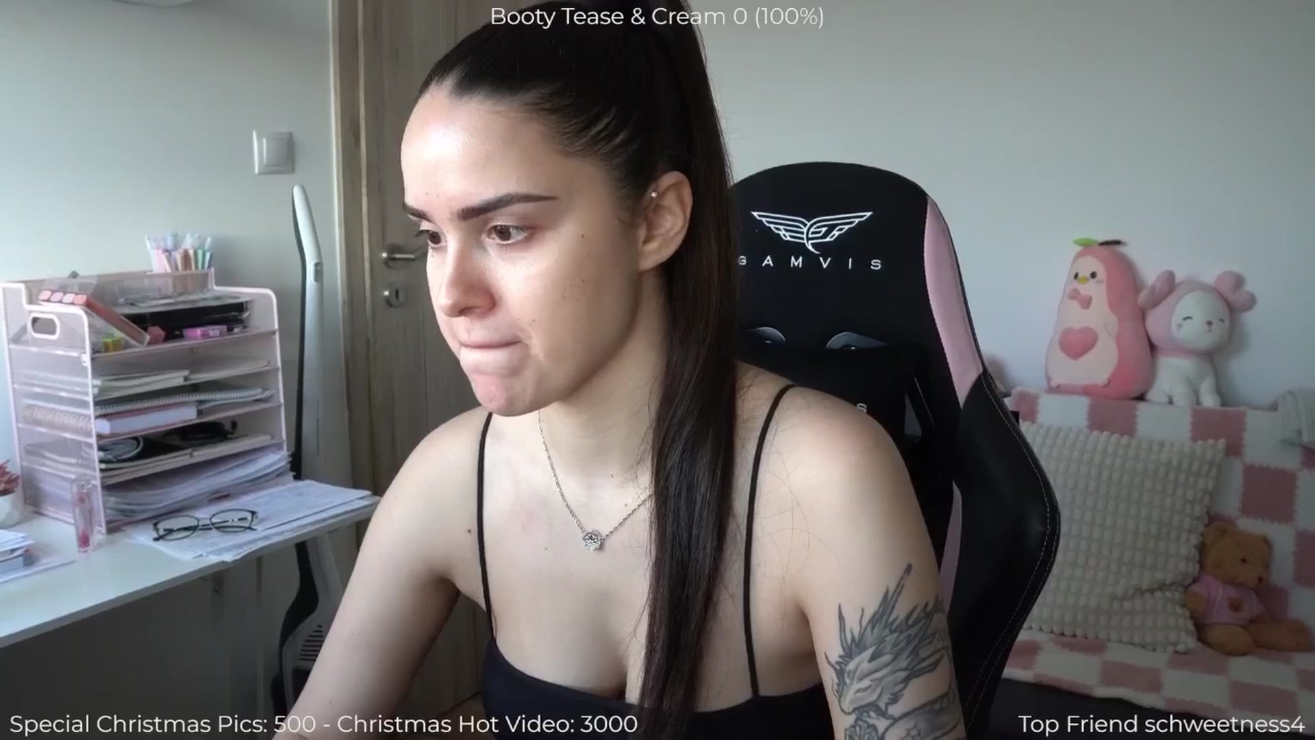 Gallery image thumbnail from NotYourNaomi's myfreecams stream on, 12/26/2025, 14:32 image 14 of 20