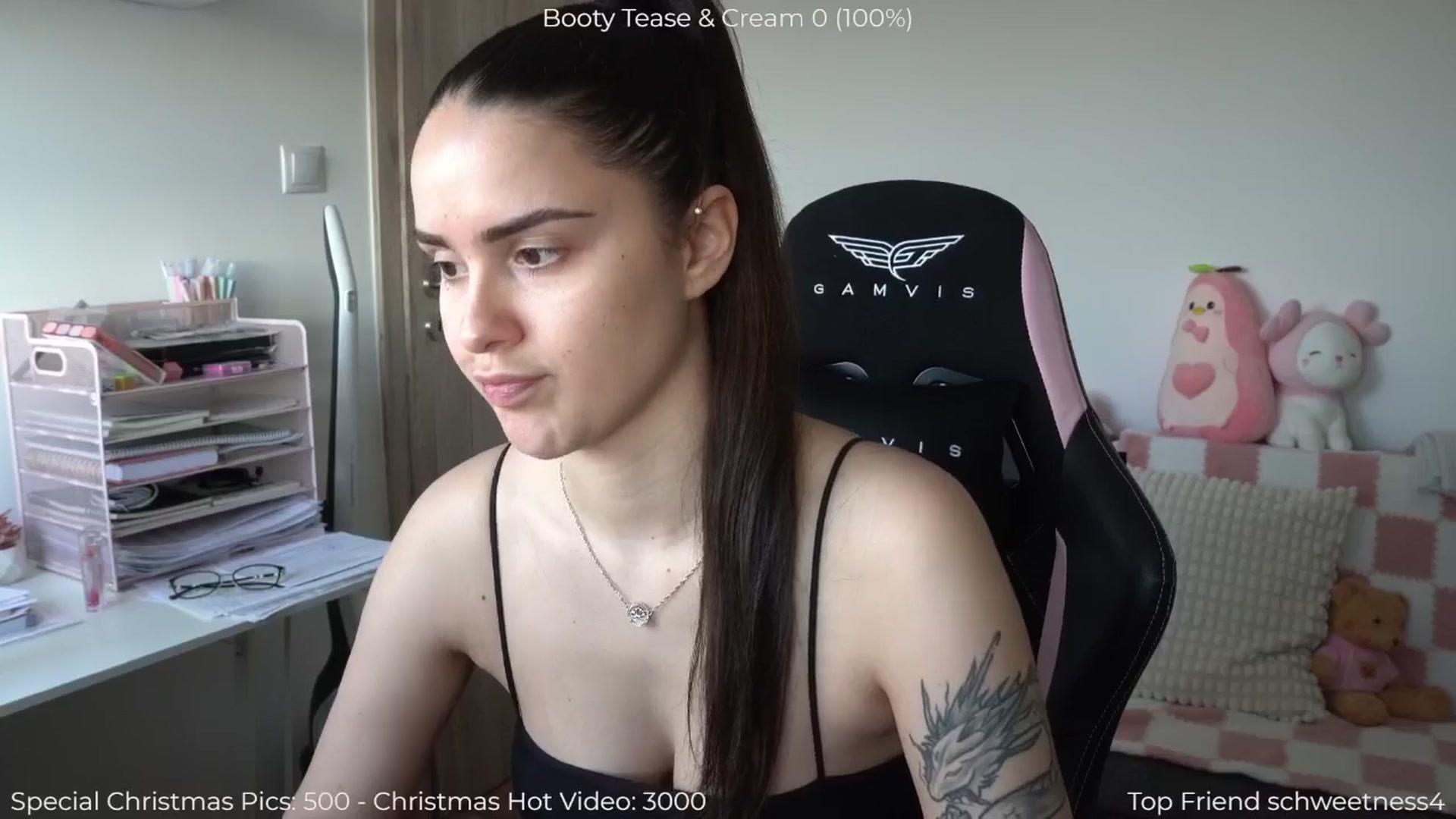 Gallery image thumbnail from NotYourNaomi's myfreecams stream on, 12/26/2025, 14:32 image 16 of 20