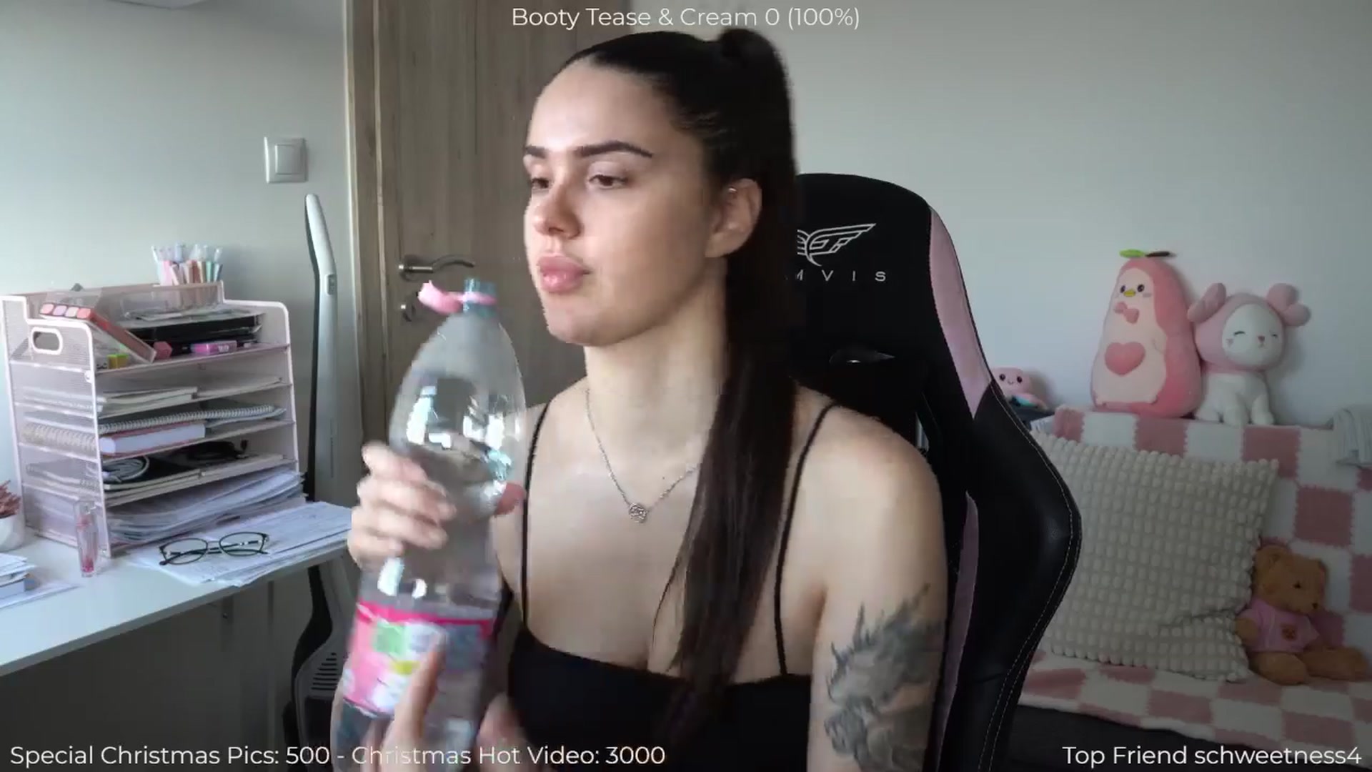 Gallery image thumbnail from NotYourNaomi's myfreecams stream on, 12/26/2025, 14:32 image 17 of 20