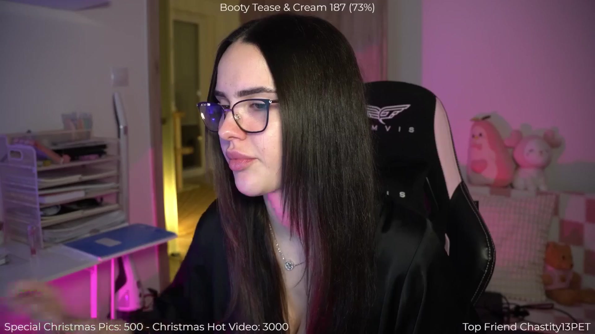 Gallery image thumbnail from NotYourNaomi's myfreecams stream on, 12/28/2025, 21:02 image 20 of 20