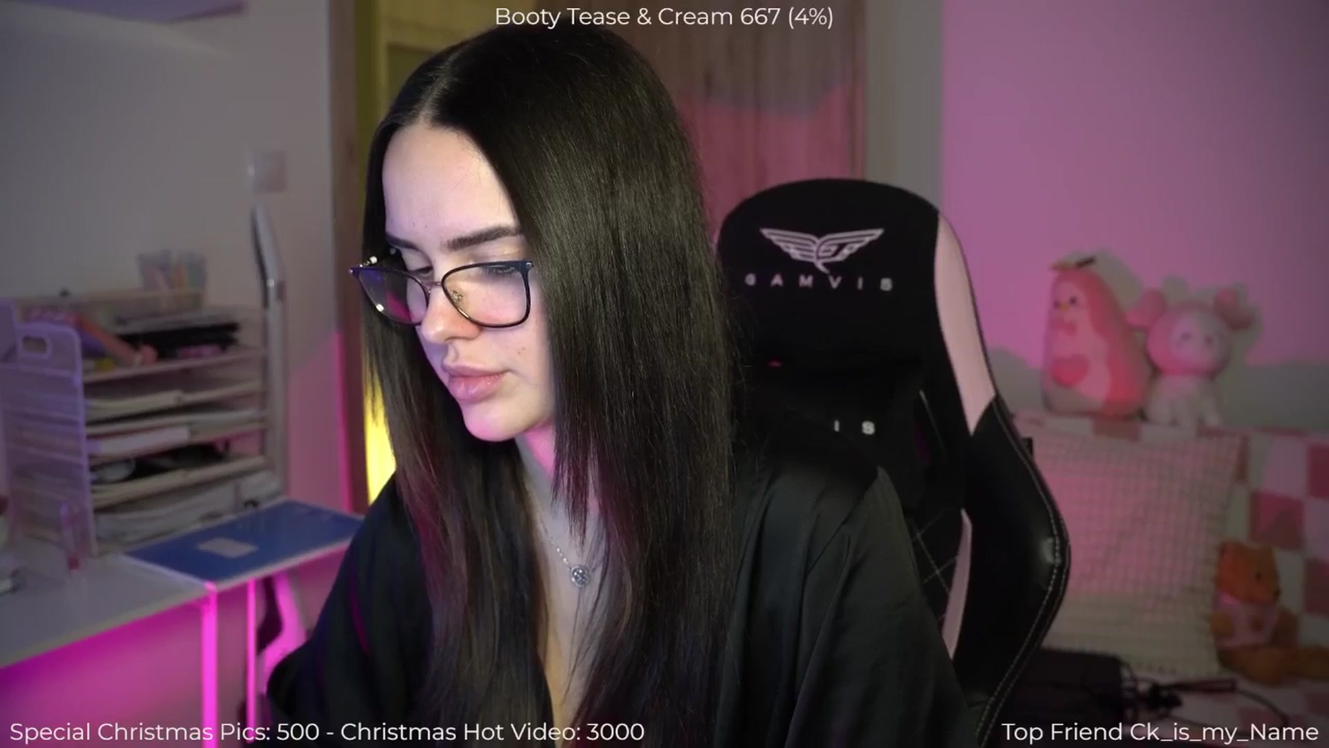 Gallery image thumbnail from NotYourNaomi's myfreecams stream on, 12/28/2025, 21:02 image 3 of 20