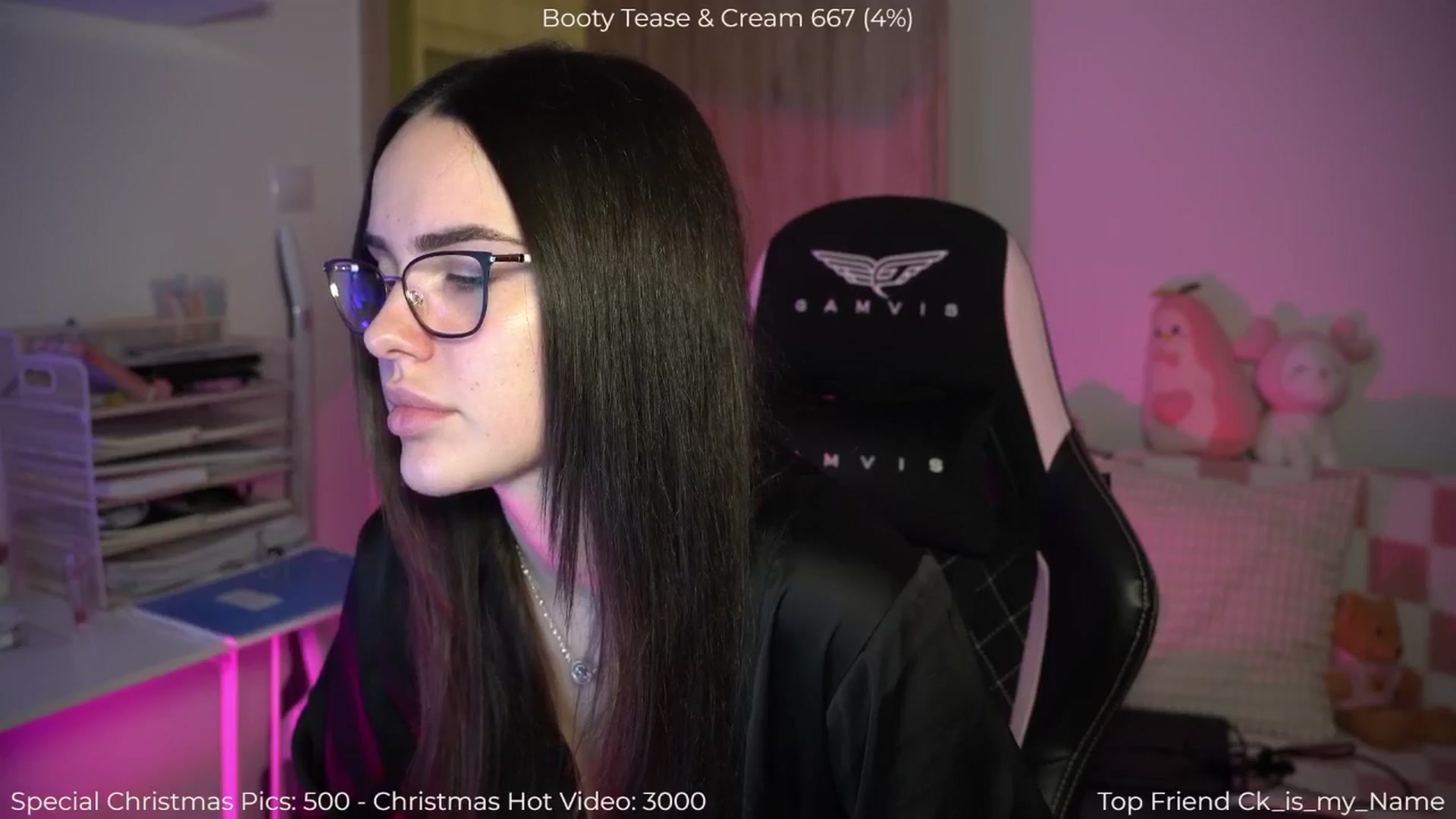 Gallery image thumbnail from NotYourNaomi's myfreecams stream on, 12/28/2025, 21:02 image 5 of 20