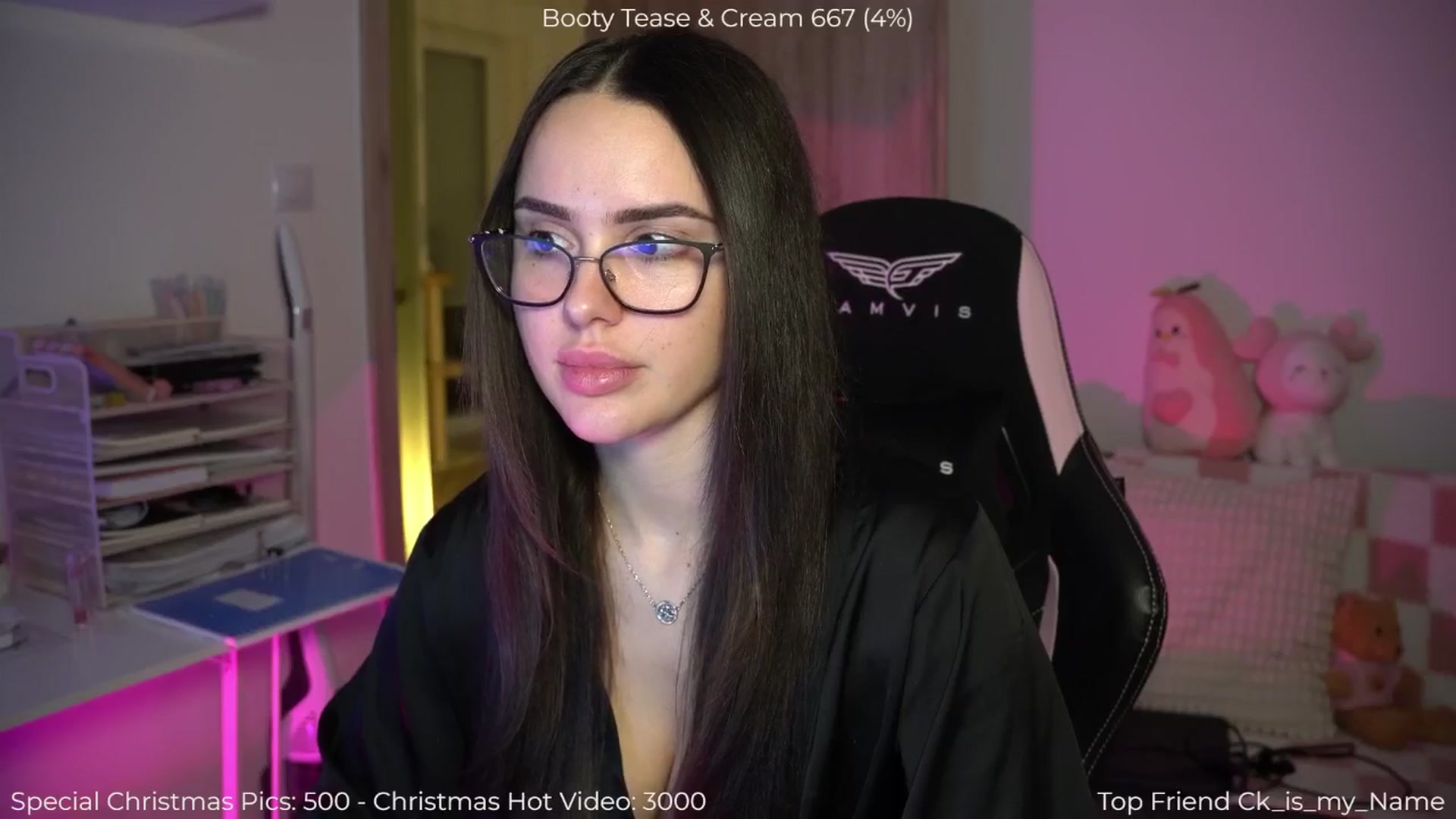 Gallery image thumbnail from NotYourNaomi's myfreecams stream on, 12/28/2025, 21:02 image 4 of 20