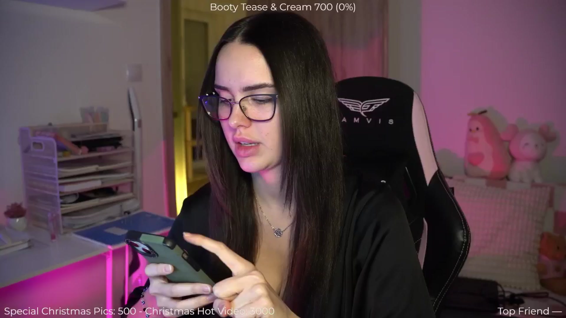 Gallery image thumbnail from NotYourNaomi's myfreecams stream on, 12/28/2025, 21:02 image 1 of 20