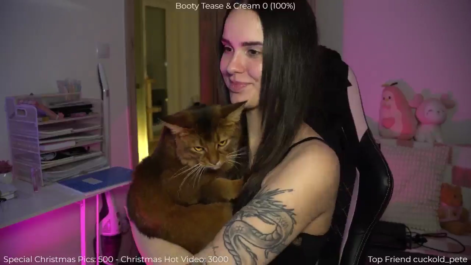 Gallery image thumbnail from NotYourNaomi's myfreecams stream on, 12/28/2025, 22:01 image 17 of 20